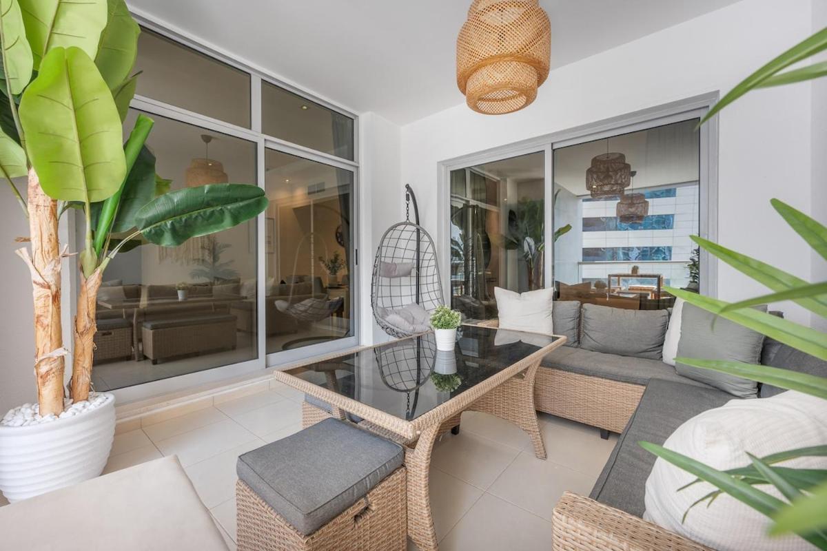 Spacious 3-bedroom With Modern Amenities In Jbr Apartment
