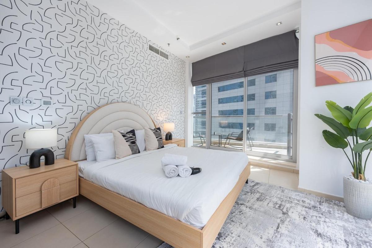 Spacious 3-bedroom With Modern Amenities In Jbr