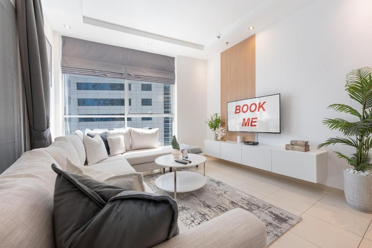 Spacious 3-bedroom With Modern Amenities In Jbr Apartment Dubai