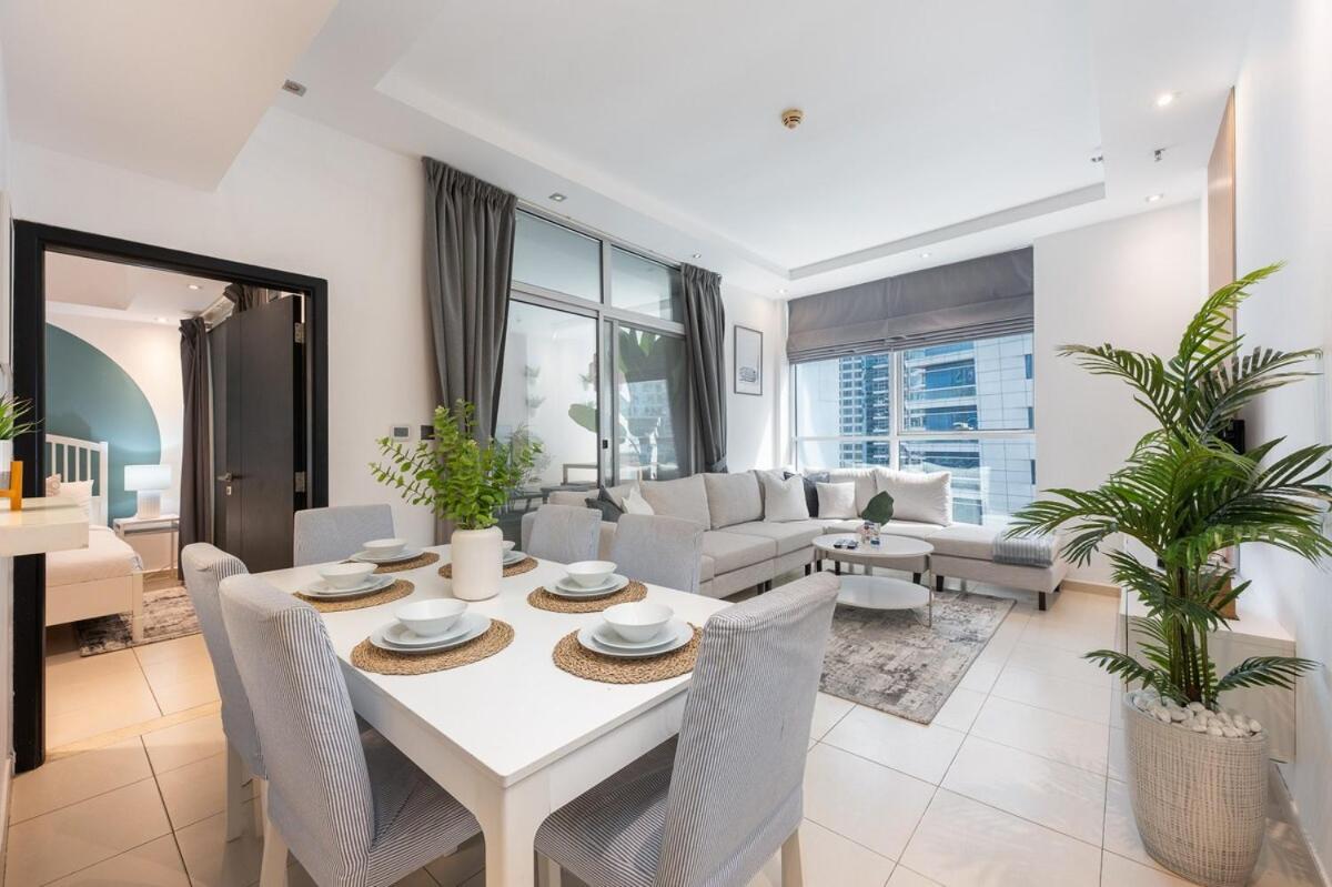 Spacious 3-bedroom With Modern Amenities In Jbr