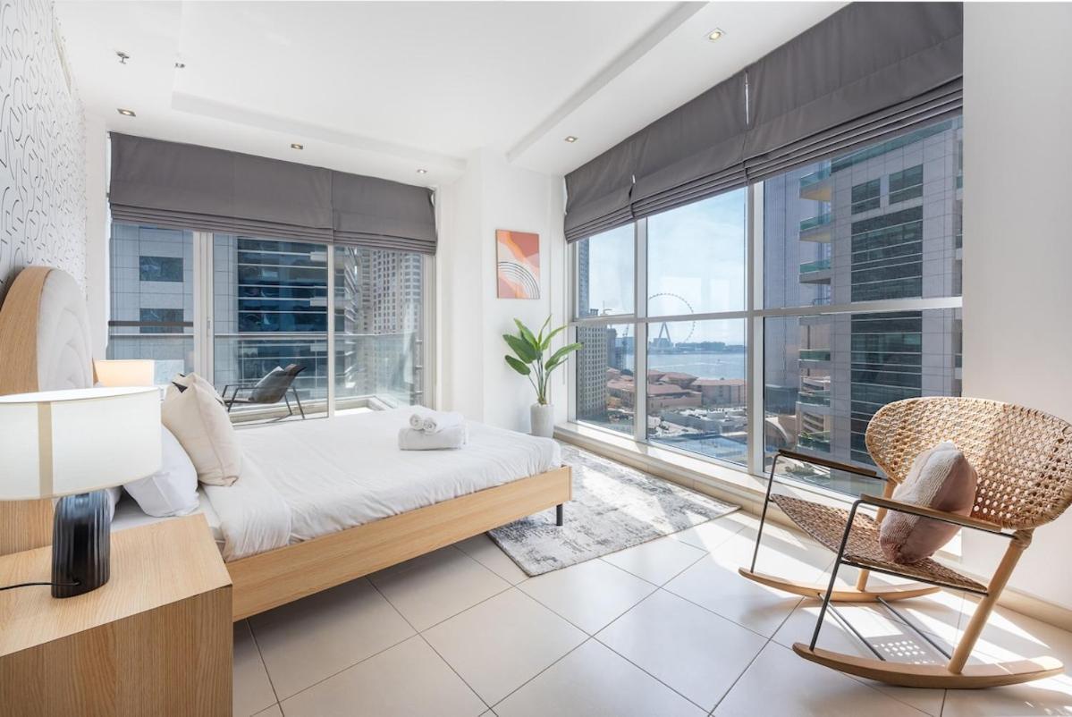 Apartment Spacious 3-bedroom With Modern Amenities In Jbr