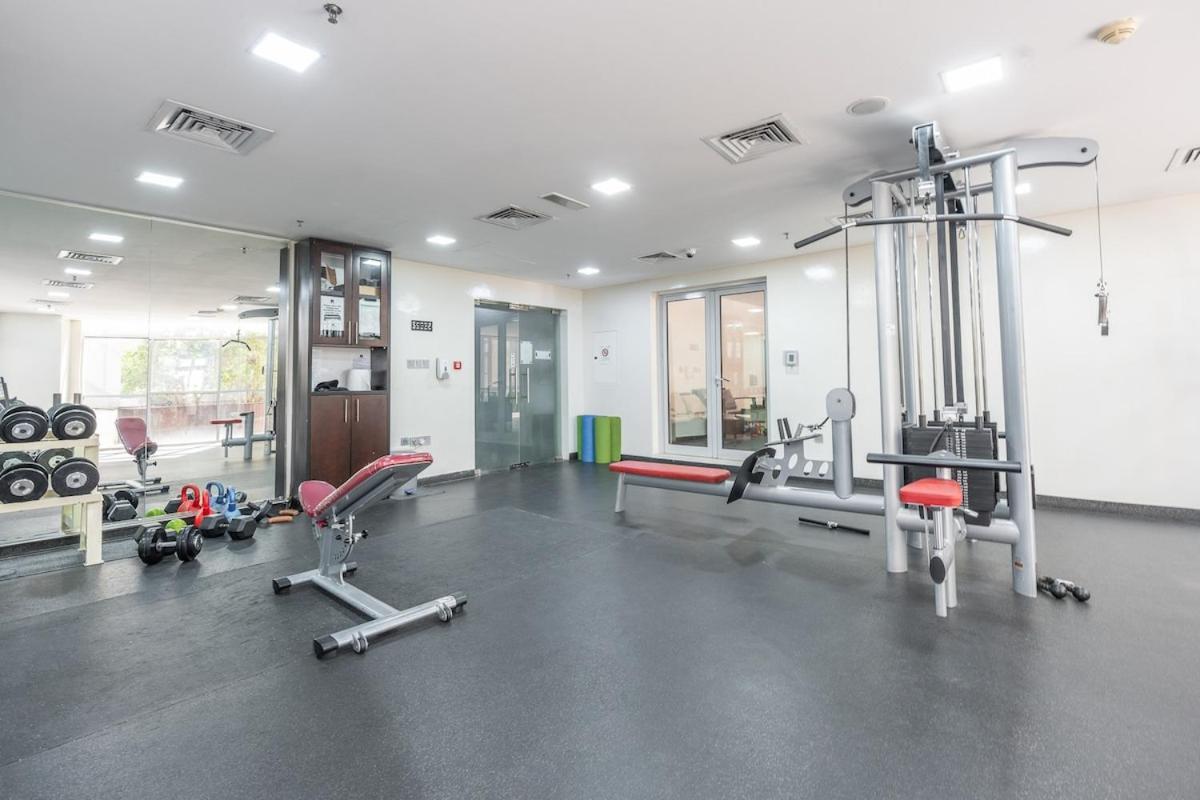 Spacious 3-bedroom With Modern Amenities In Jbr Apartment
