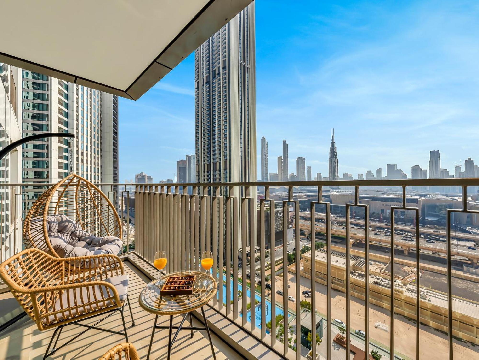 Al-fannan At Downtown Views 2 - Burj Khalifa View - Brand New Luxury 2 Bedroom *