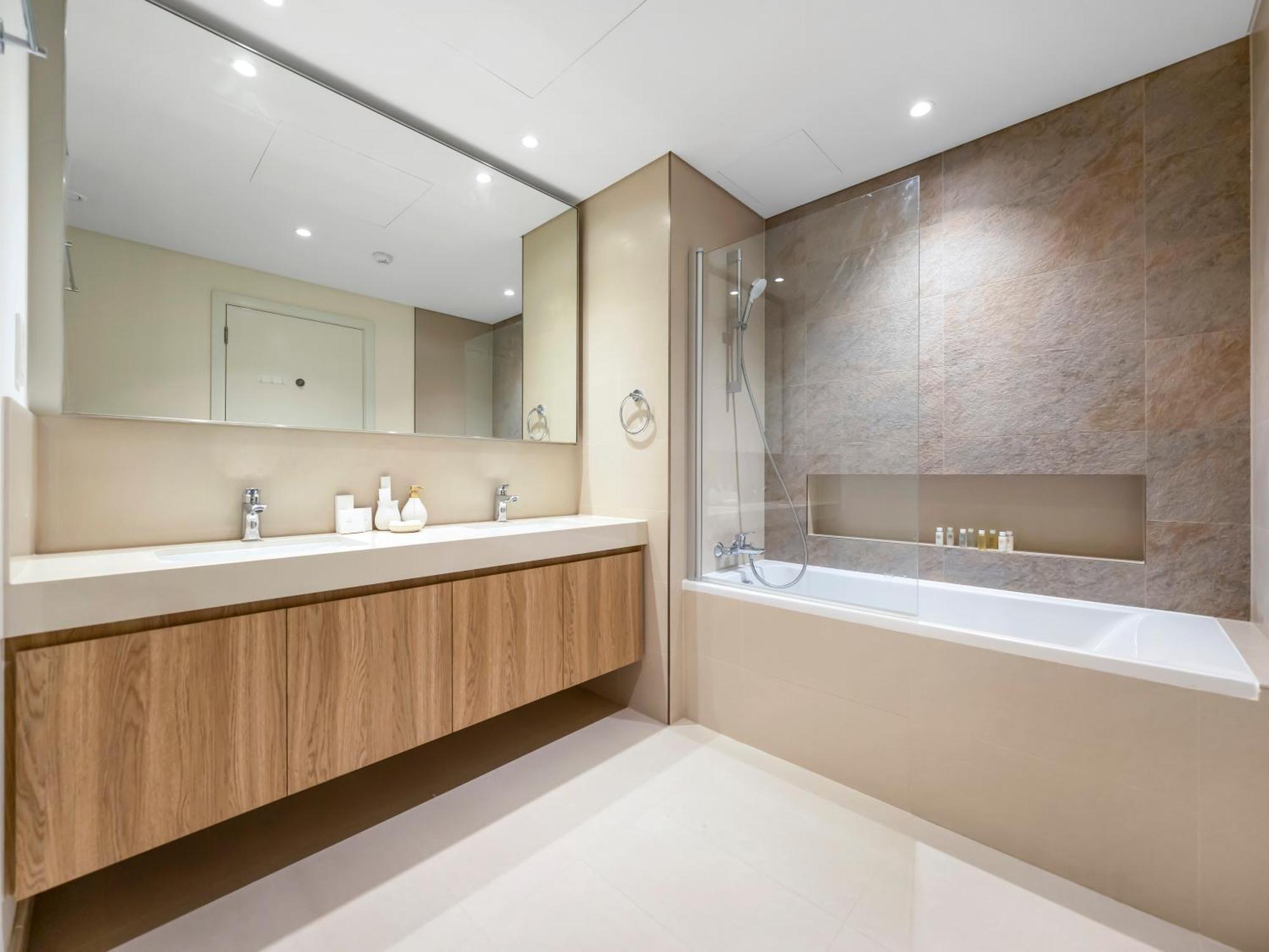 Al-fannan At Downtown Views 2 - Burj Khalifa View - Brand New Luxury 2 Bedroom Appartement *