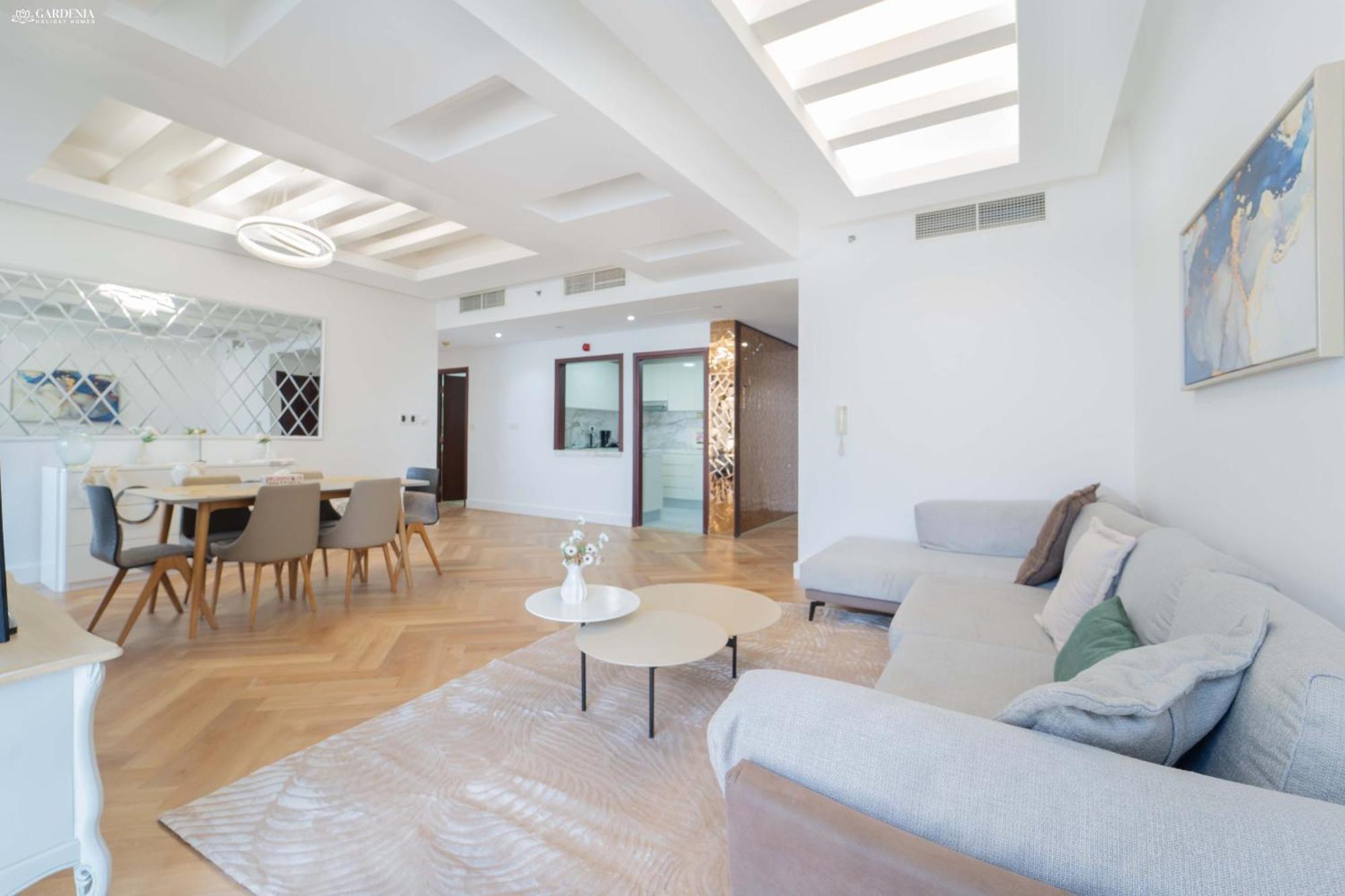 Jbr Amwaj 4 , Upgraded Sea And Ain Views, 2m Walk To By Gardenia Suitse Apartamento