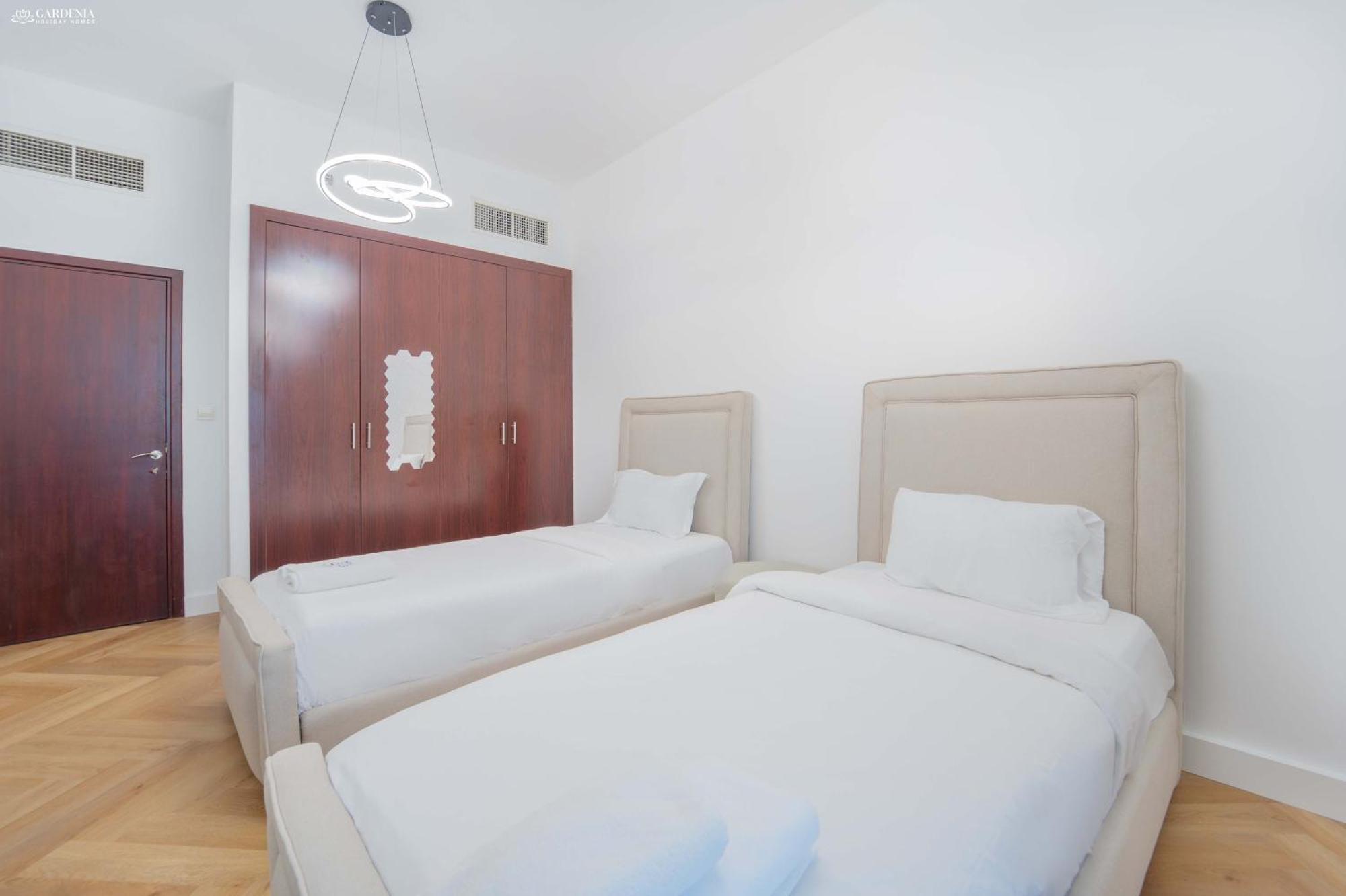 Jbr Amwaj 4 , Upgraded Sea And Ain Views, 2m Walk To By Gardenia Suitse Dubái