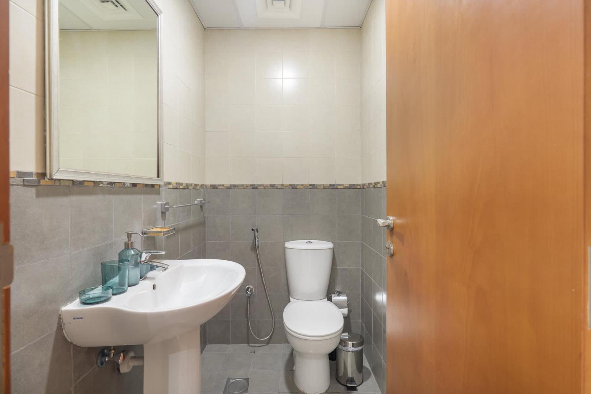 Elegant 2-bedroom Flat With Pool View In Marina Appartement Dubaï
