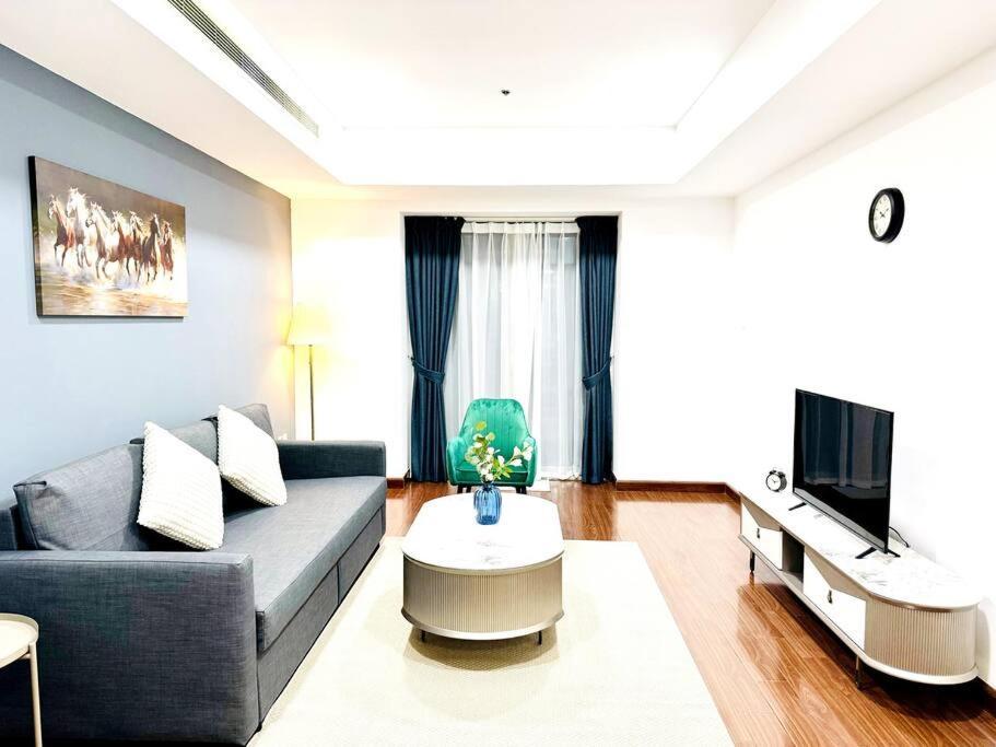 Opp And Club, Next To Marina Walk, Luxury Dubai