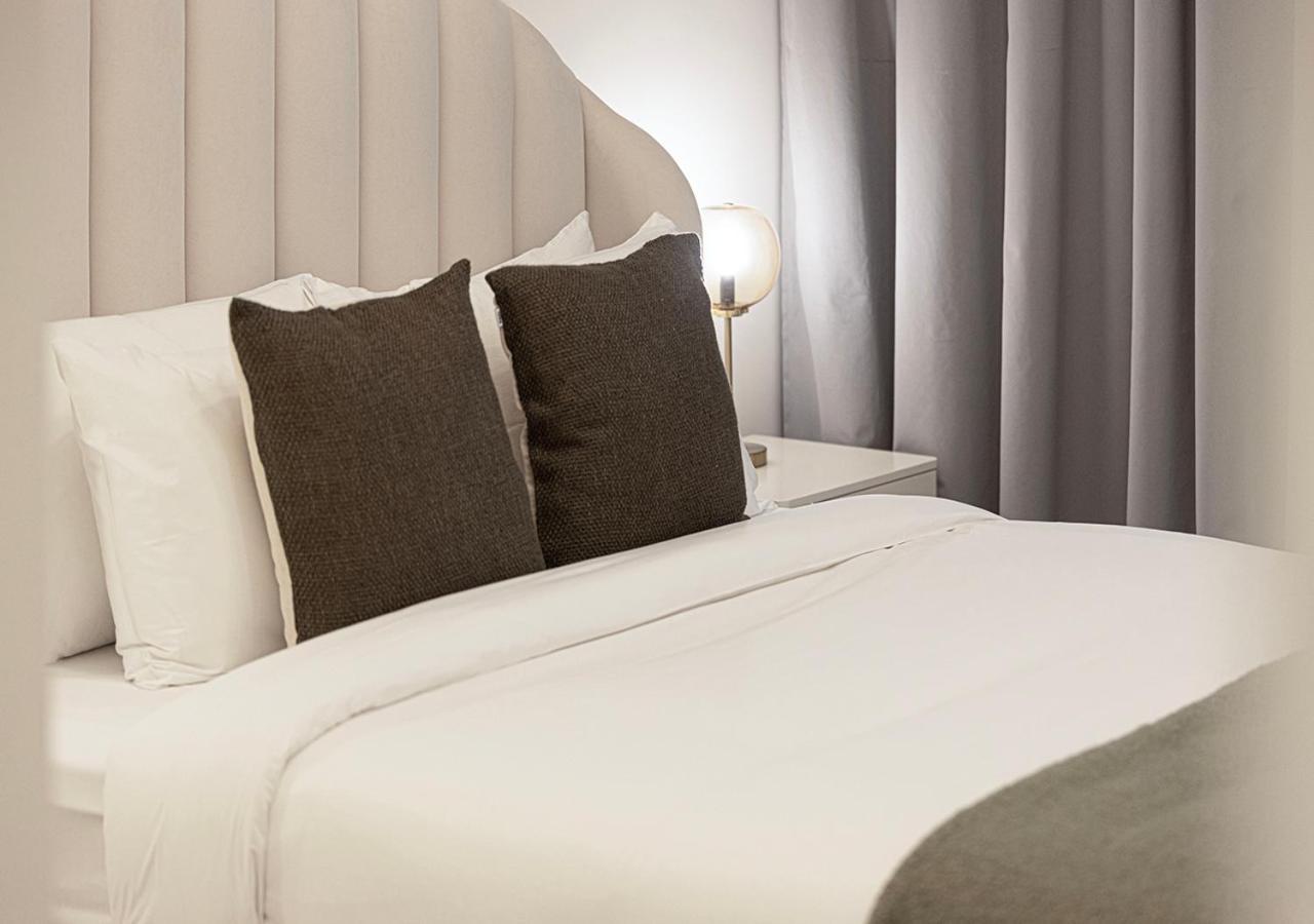 Stylish Downtown Retreat, Burj Crown, Opera & Boulevard View * Dubai