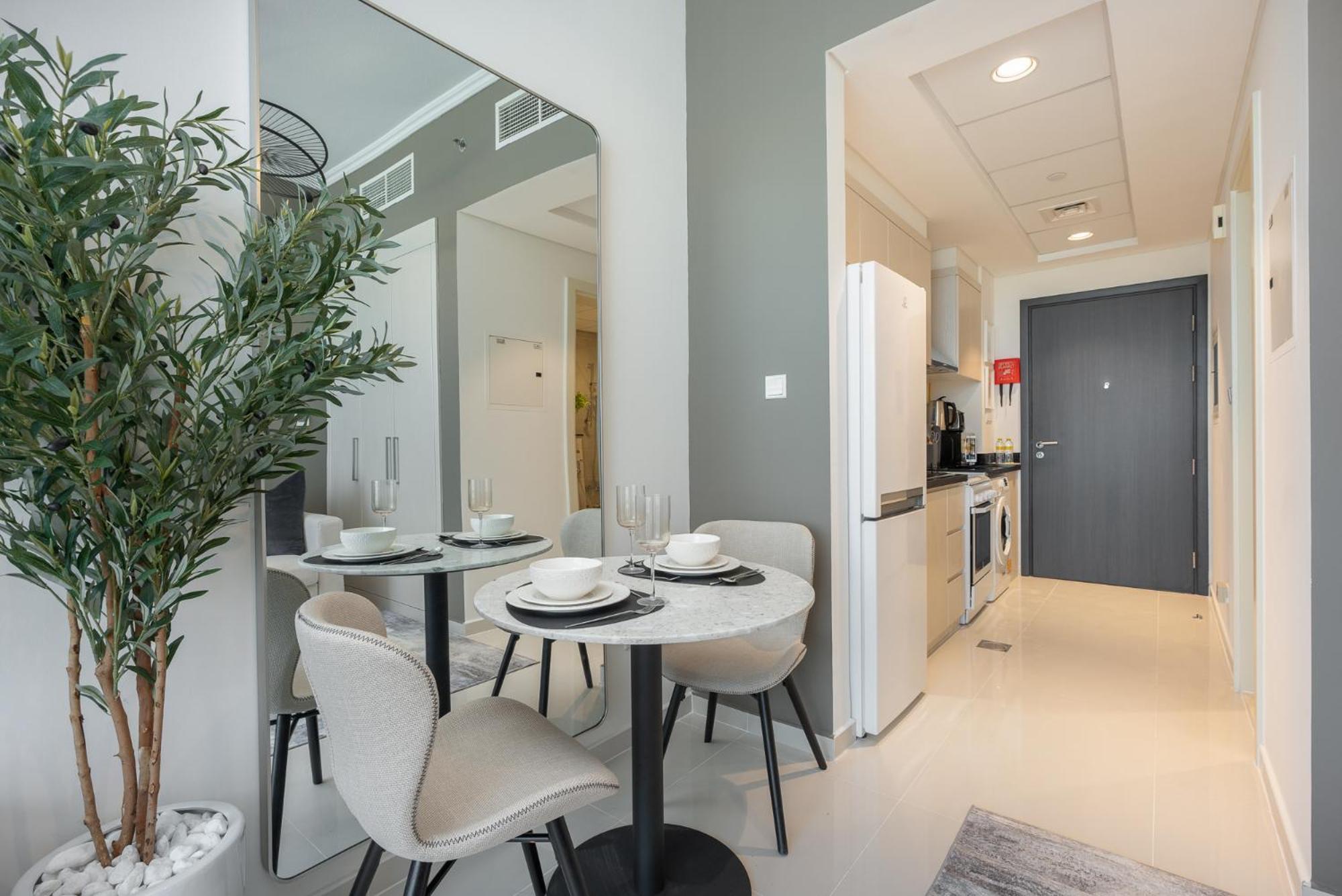 Spacious 1-bedroom At Carson C In Damac Hills With Peaceful Vibes * Dubaï