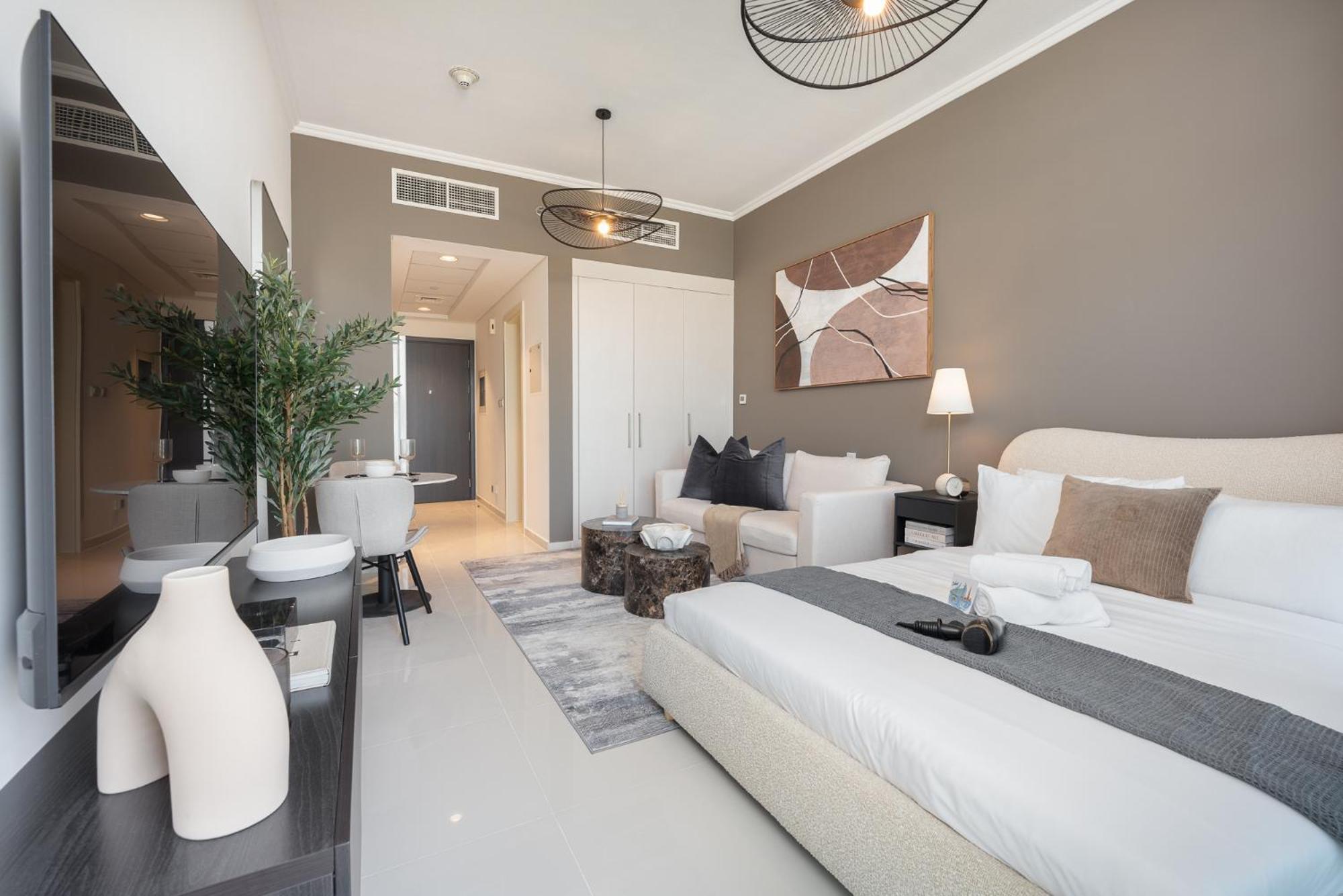 Spacious 1-bedroom At Carson C In Damac Hills With Peaceful Vibes Appartement Dubaï