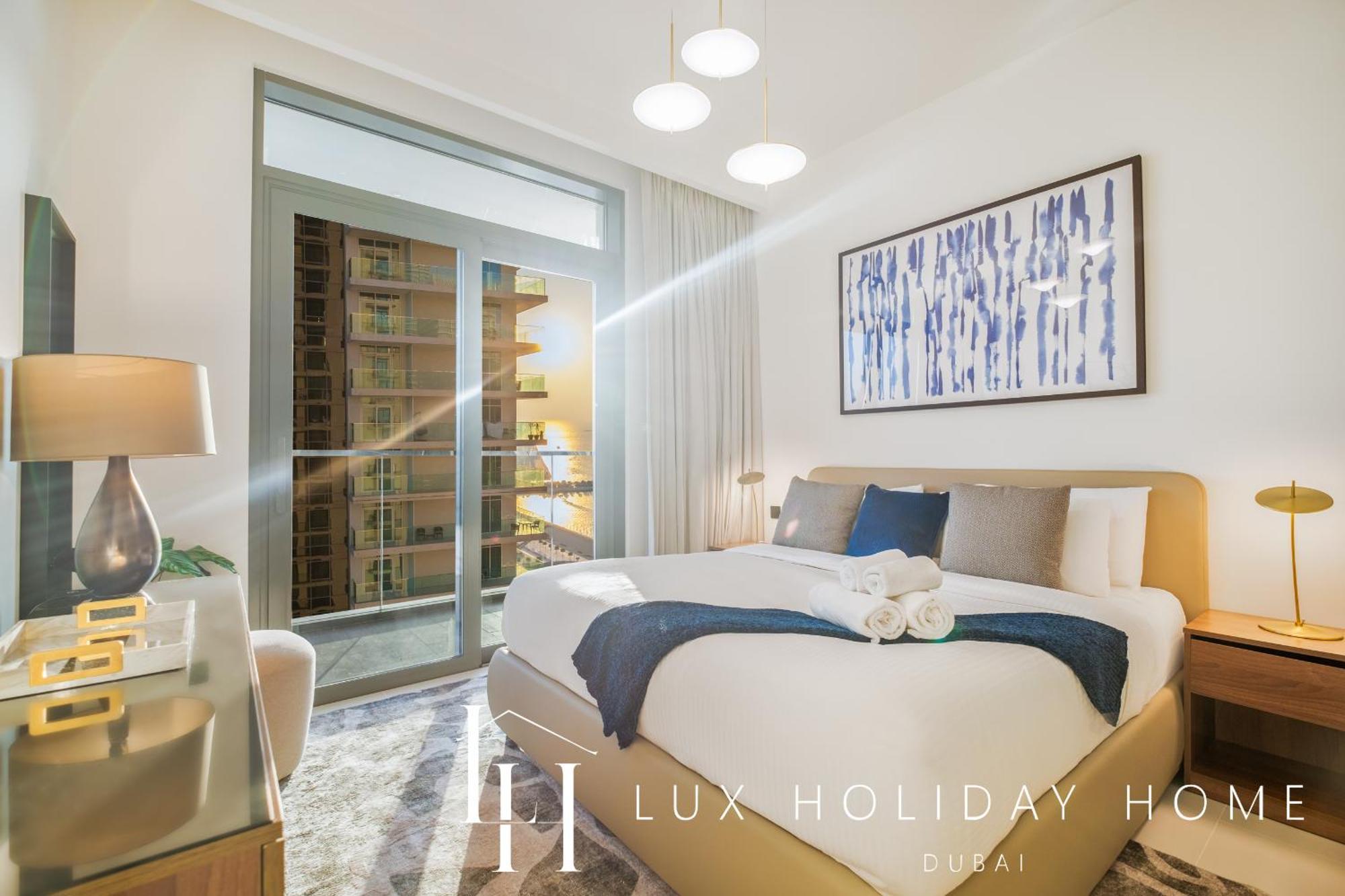 Lux The Marina Vista Beachfront 4 * Dubaï