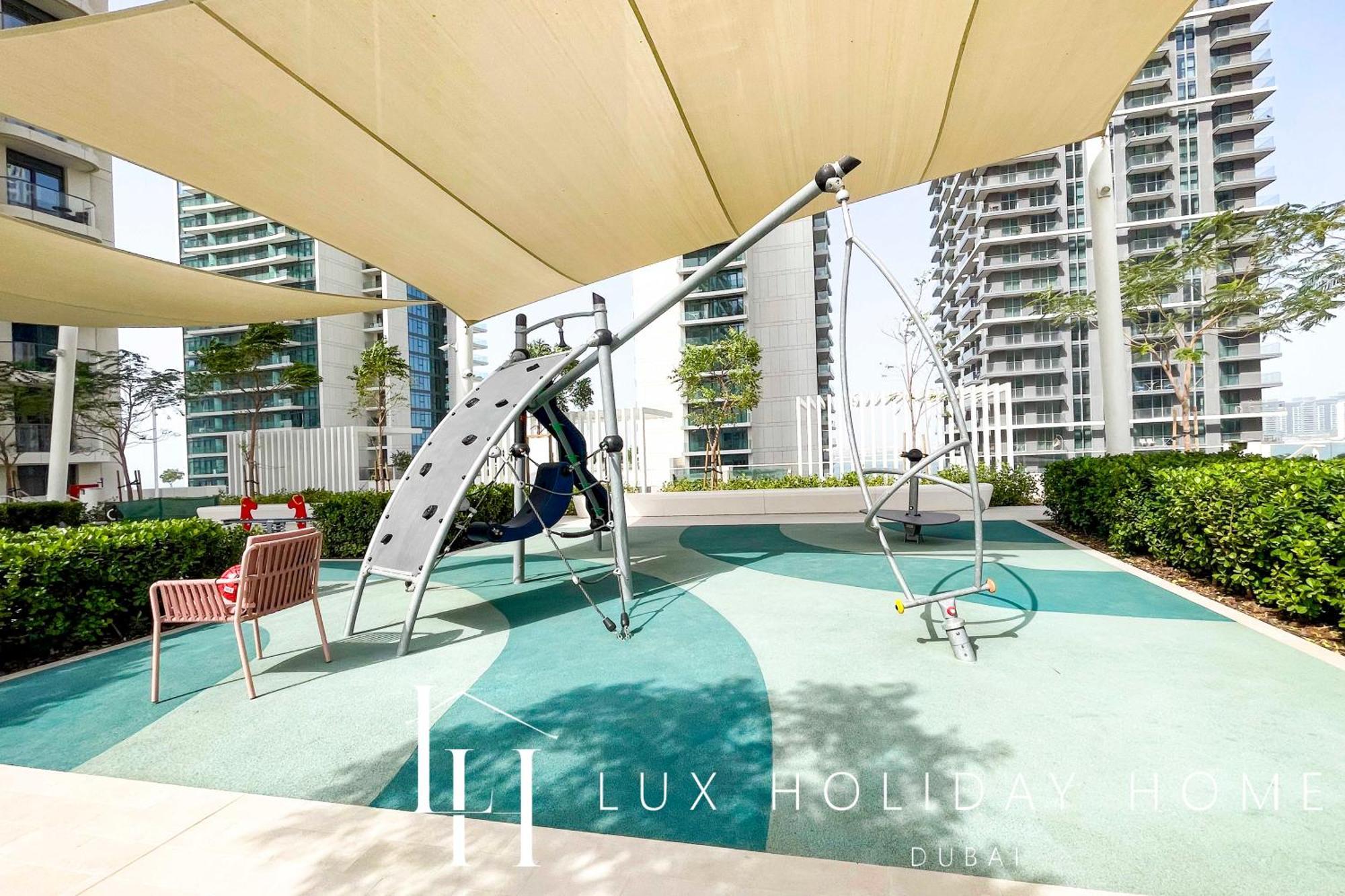 Lux The Marina Vista Beachfront 4 *