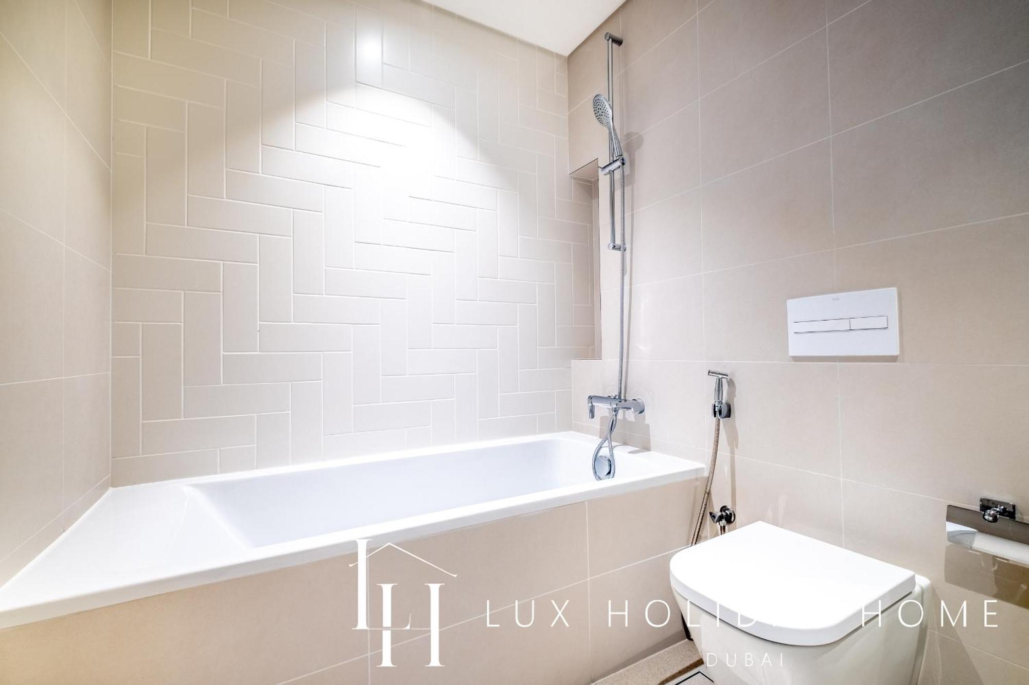 Lux The Marina Vista Beachfront 4 Dubaï