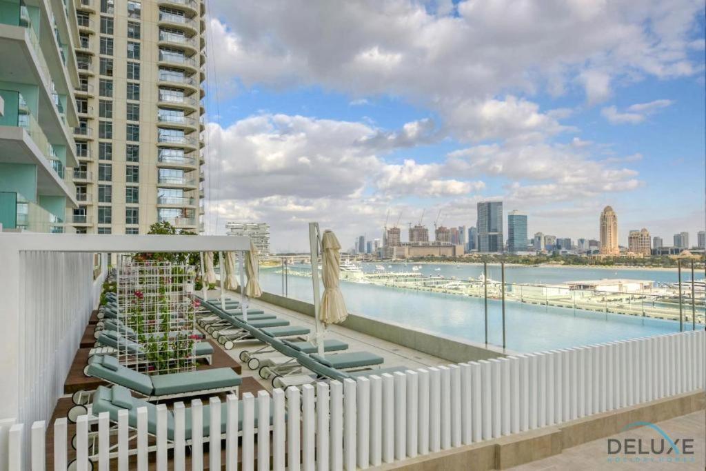1br Beachfront With Sun Loungers At Palm Jumeirah Appartement