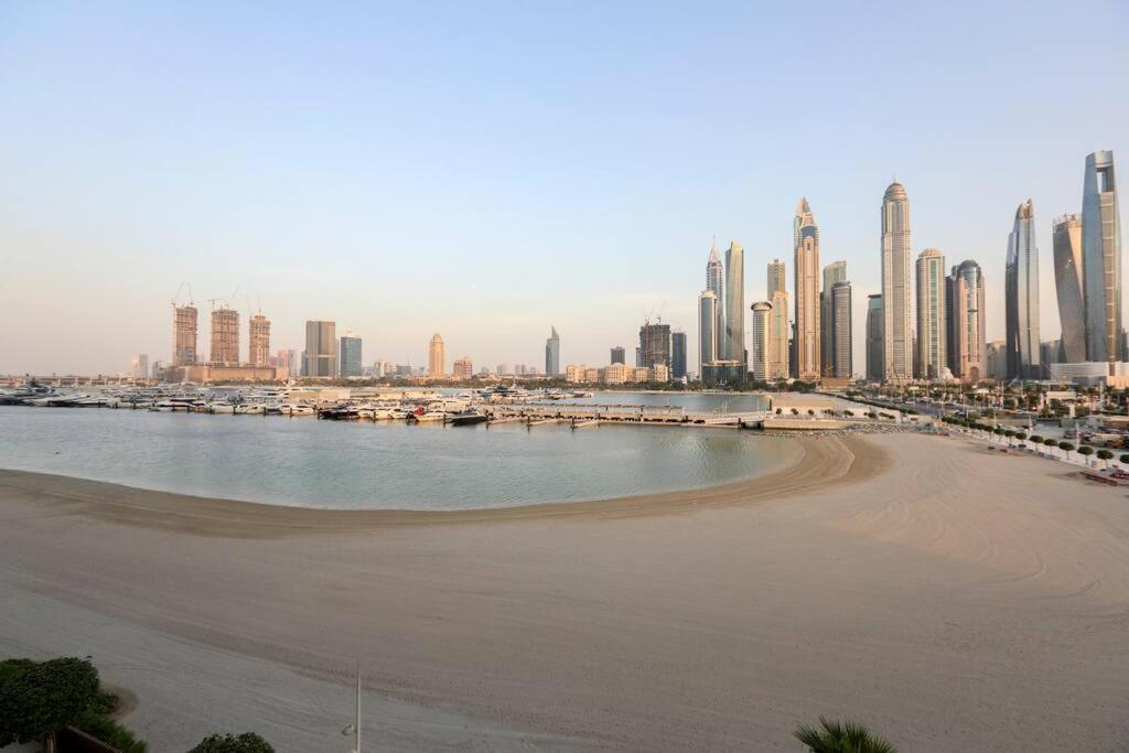 1br Beachfront With Sun Loungers At Palm Jumeirah Appartement