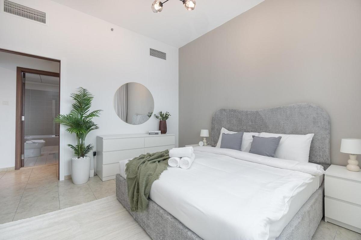 Charming 2-bedroom At Imperial Residences In Jvt