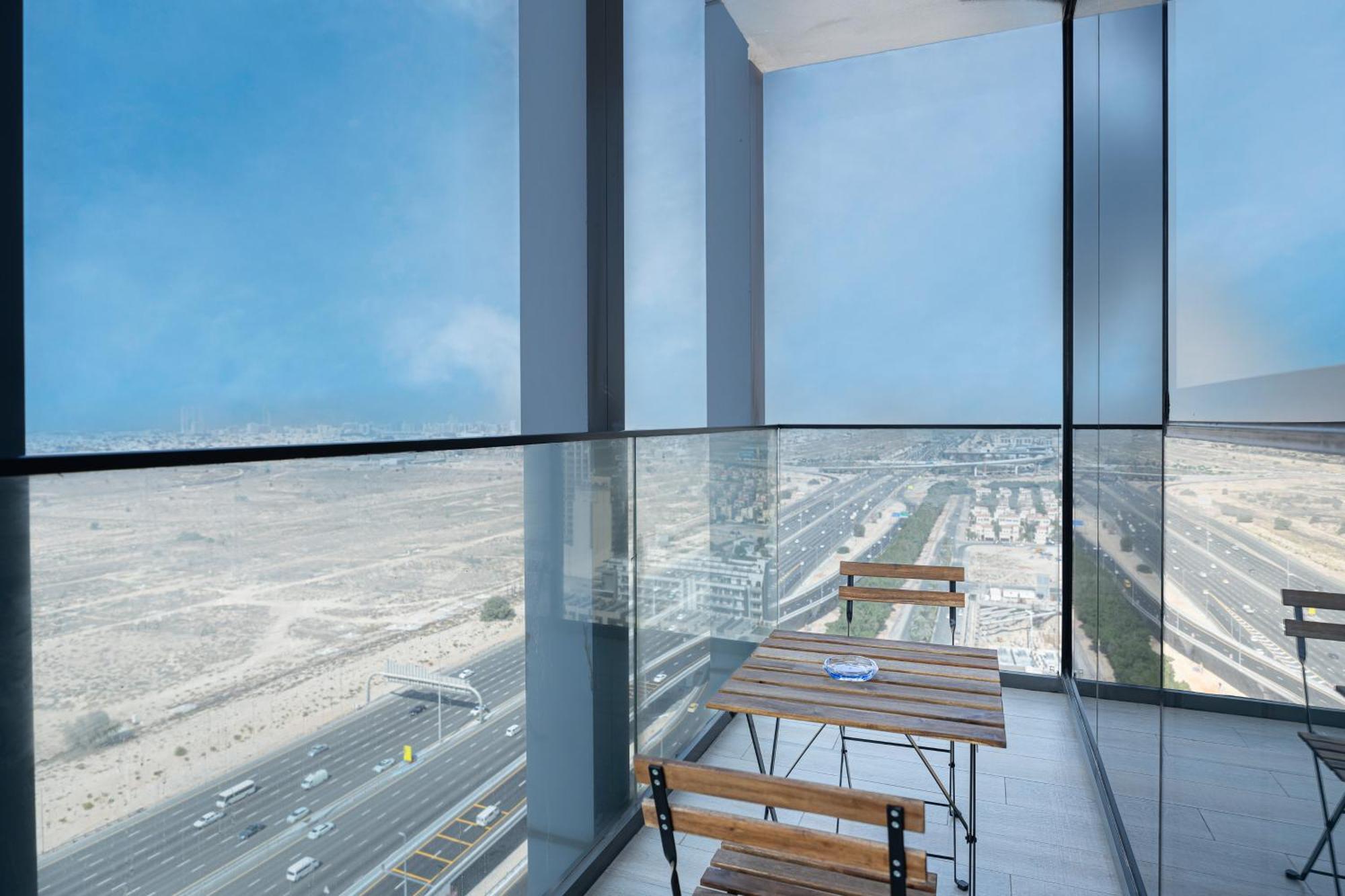 Escape24 Modern Bloom Tower Jumeirah Village Circle Jvc Lejlighed Dubai