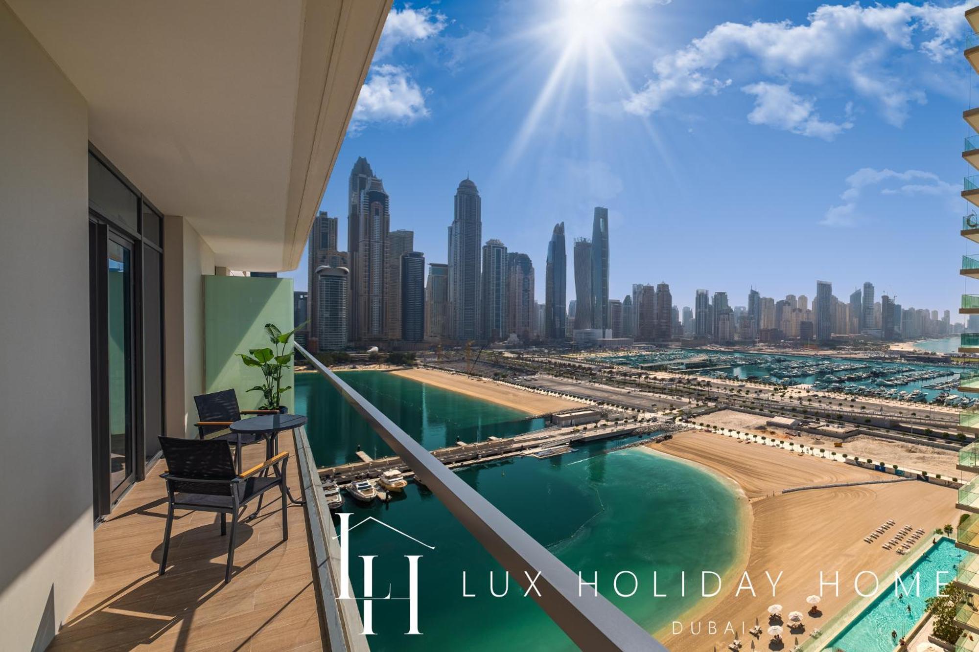 Lux The Marina Vista Beachfront 4
