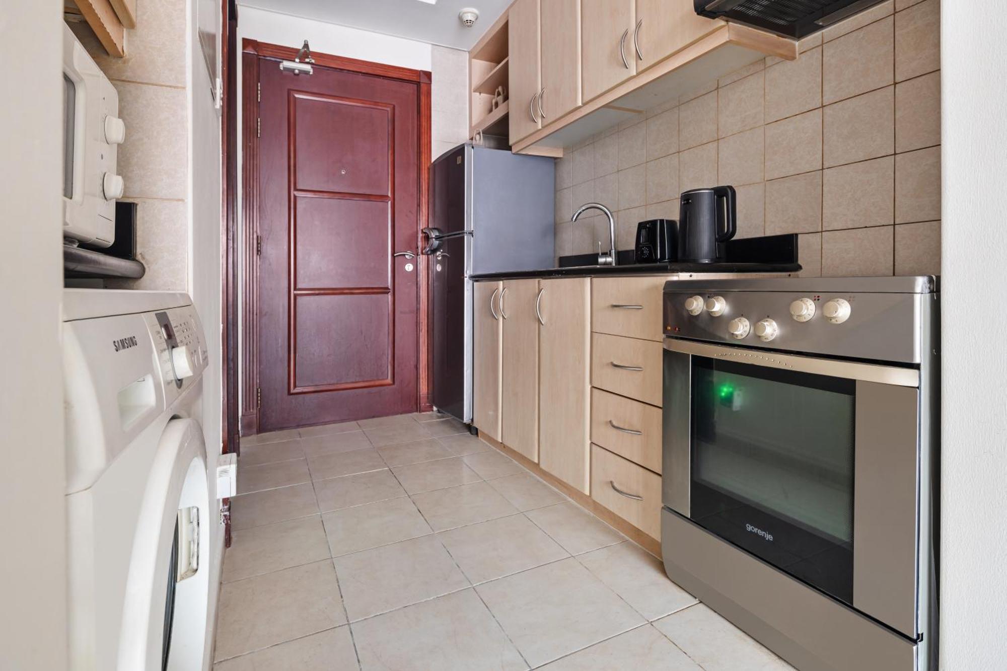Chic Studio In Discovery Gardens Appartamento *