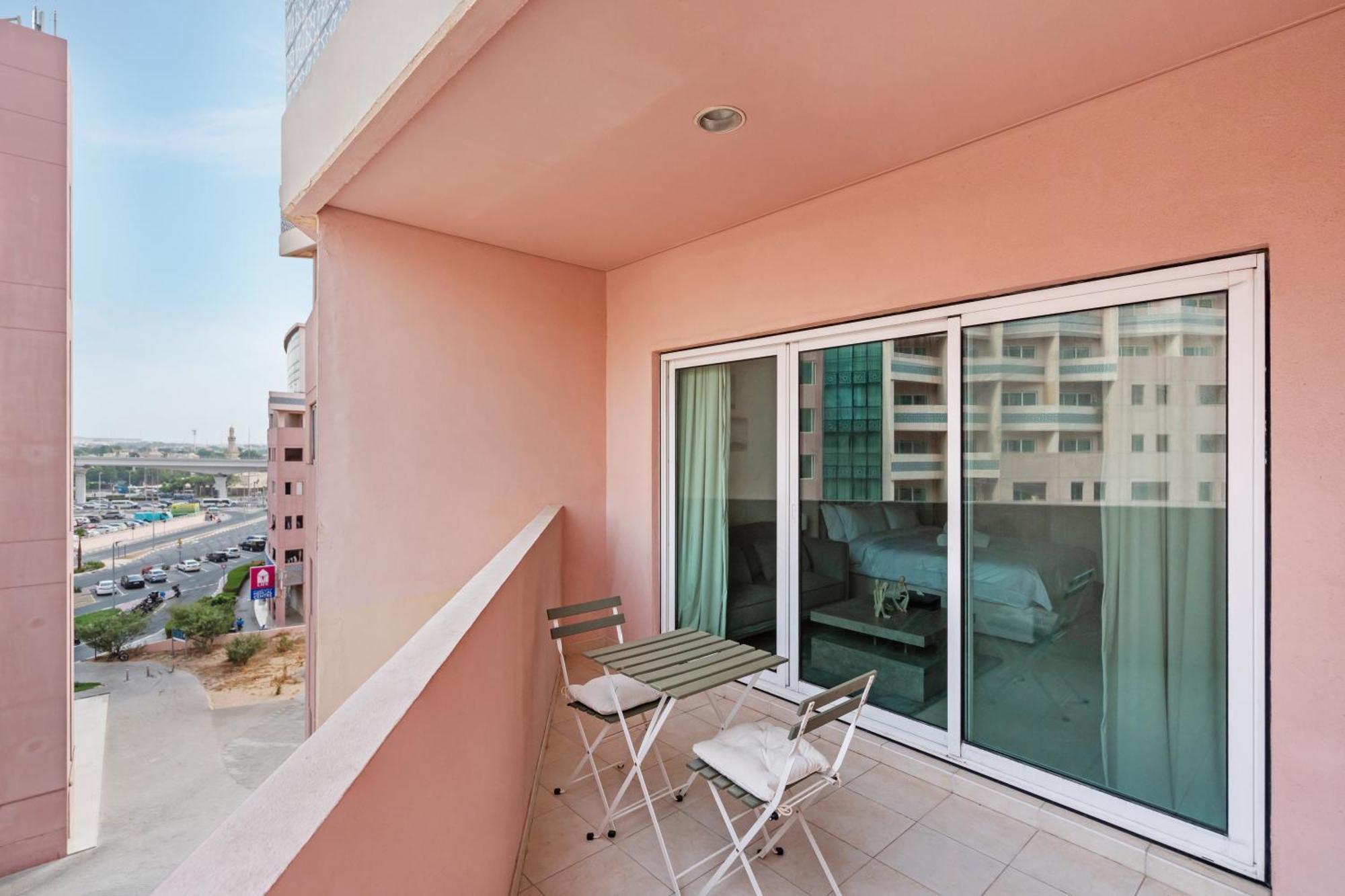 Appartamento Chic Studio In Discovery Gardens Dubai