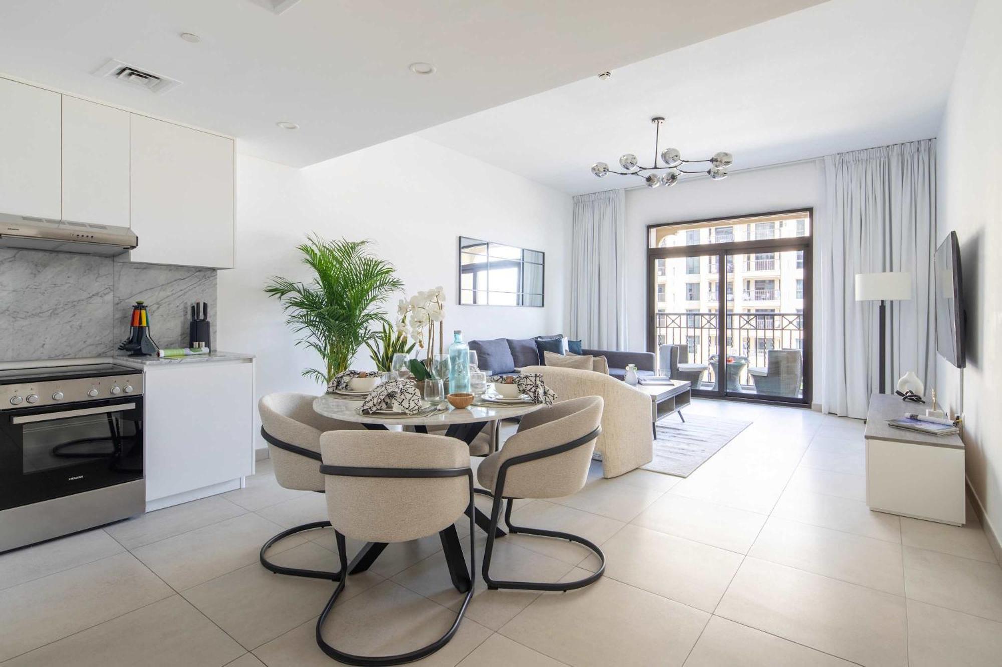 Frank Porter - Lamtara 3 Apartemen