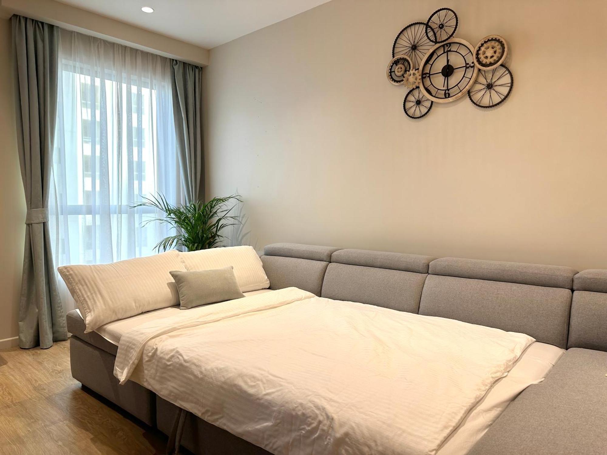 Apartment Family Next To The