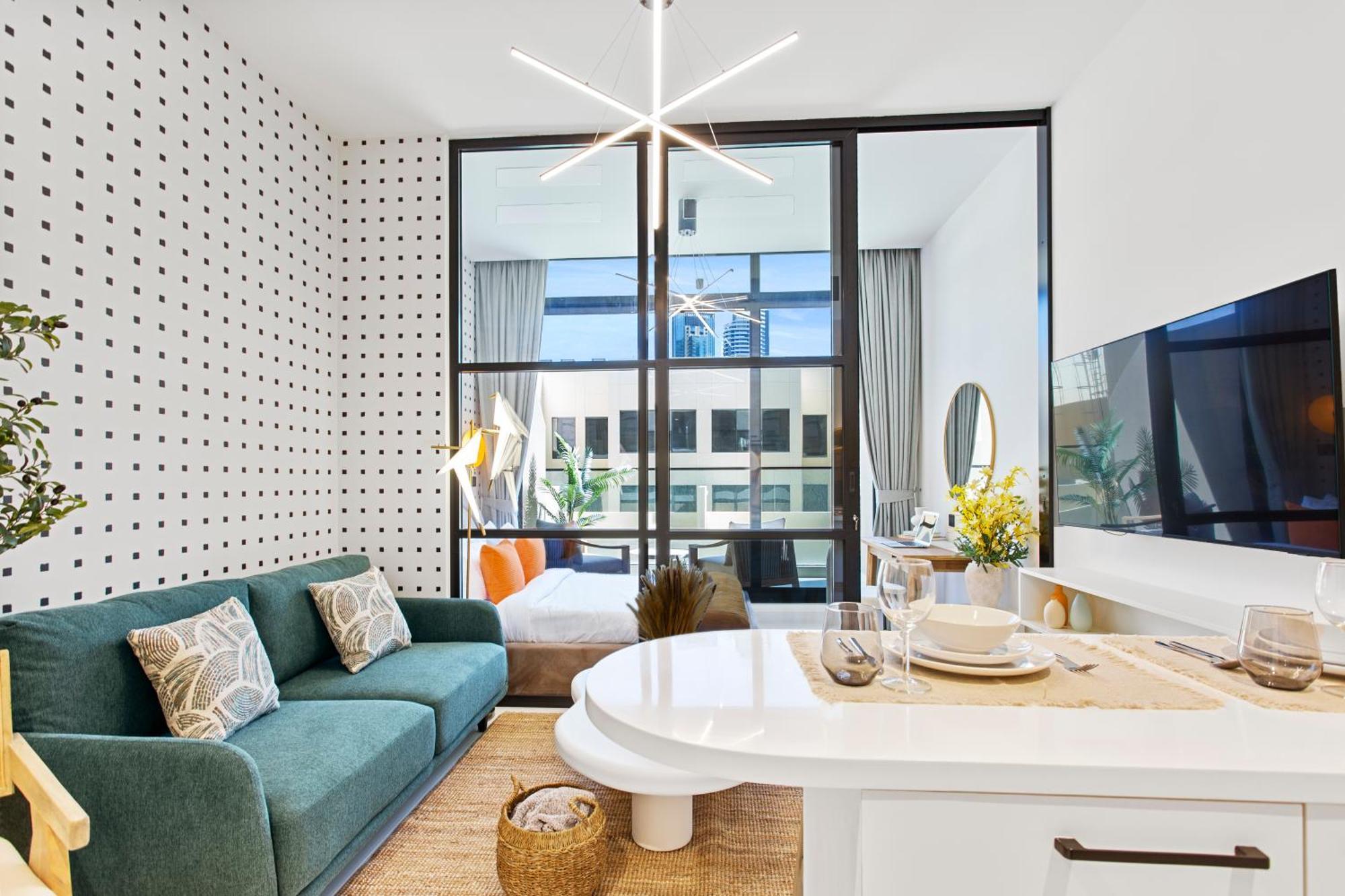 Sleek Brand New In Loci Jvc Appartement *