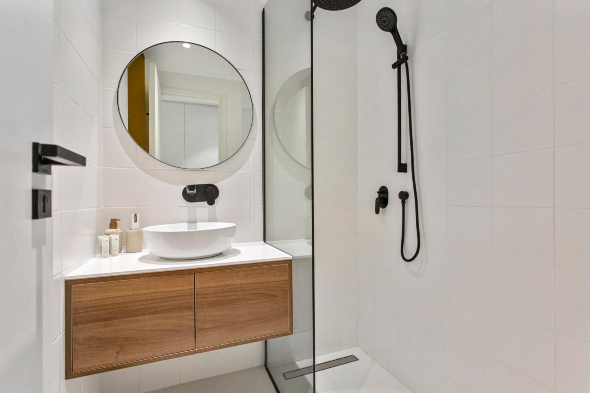 Sleek Brand New In Loci Jvc Appartement