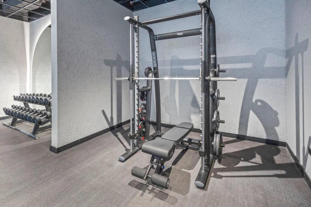 Appartement Sleek Brand New In Loci Jvc *