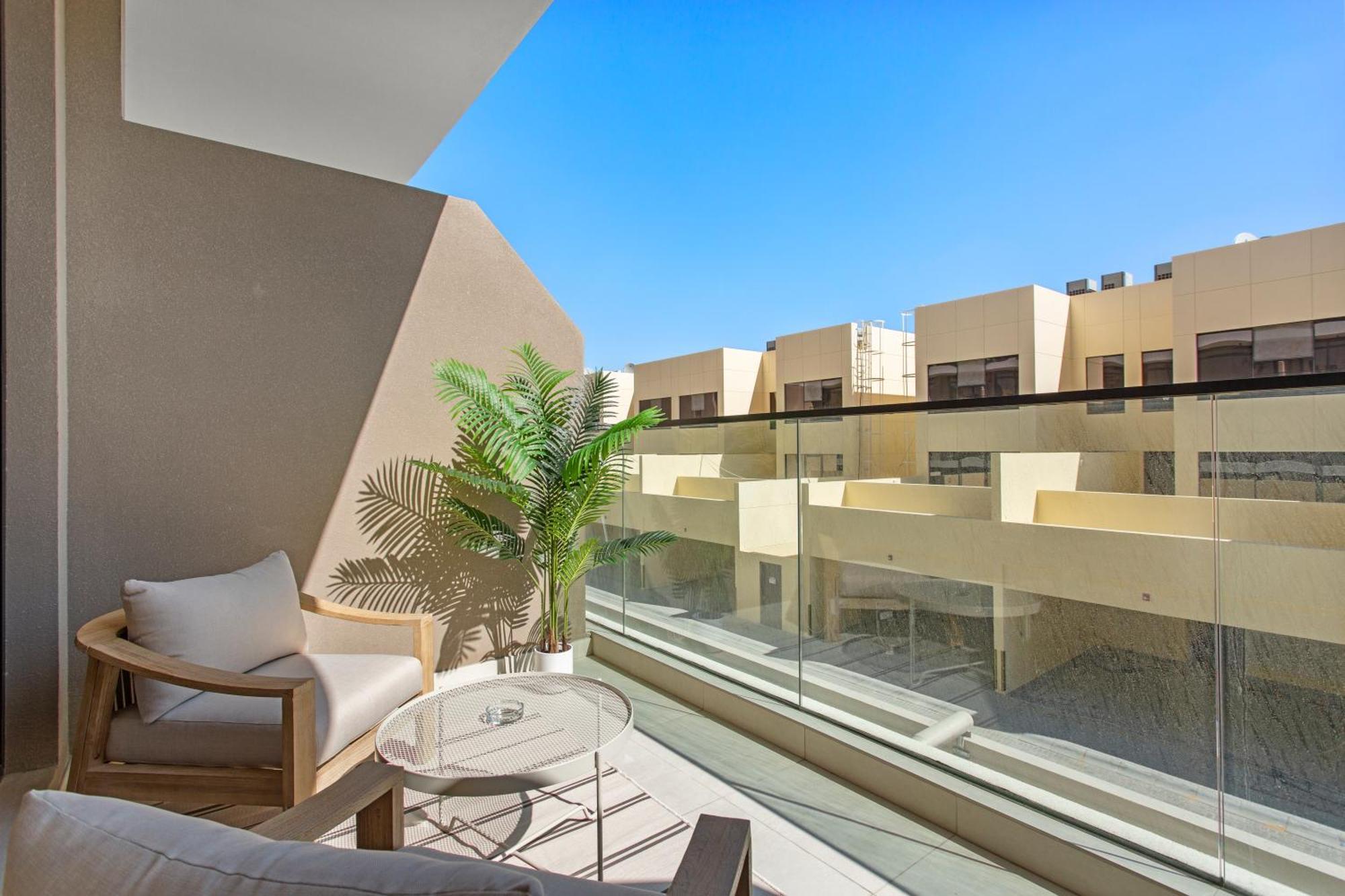 Appartement Sleek Brand New In Loci Jvc