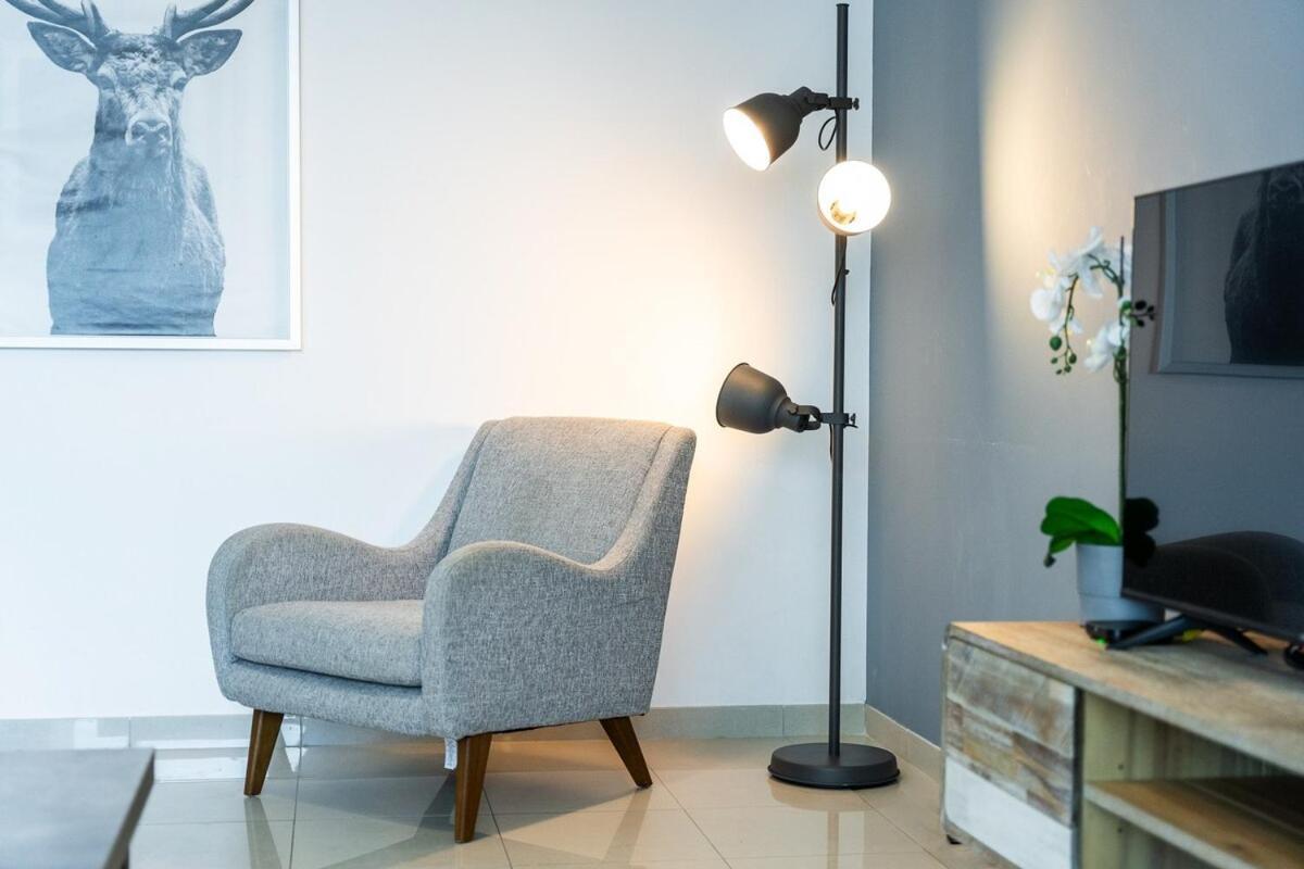 Charming Comfy 2-bedroom In Marina Appartement Dubaï
