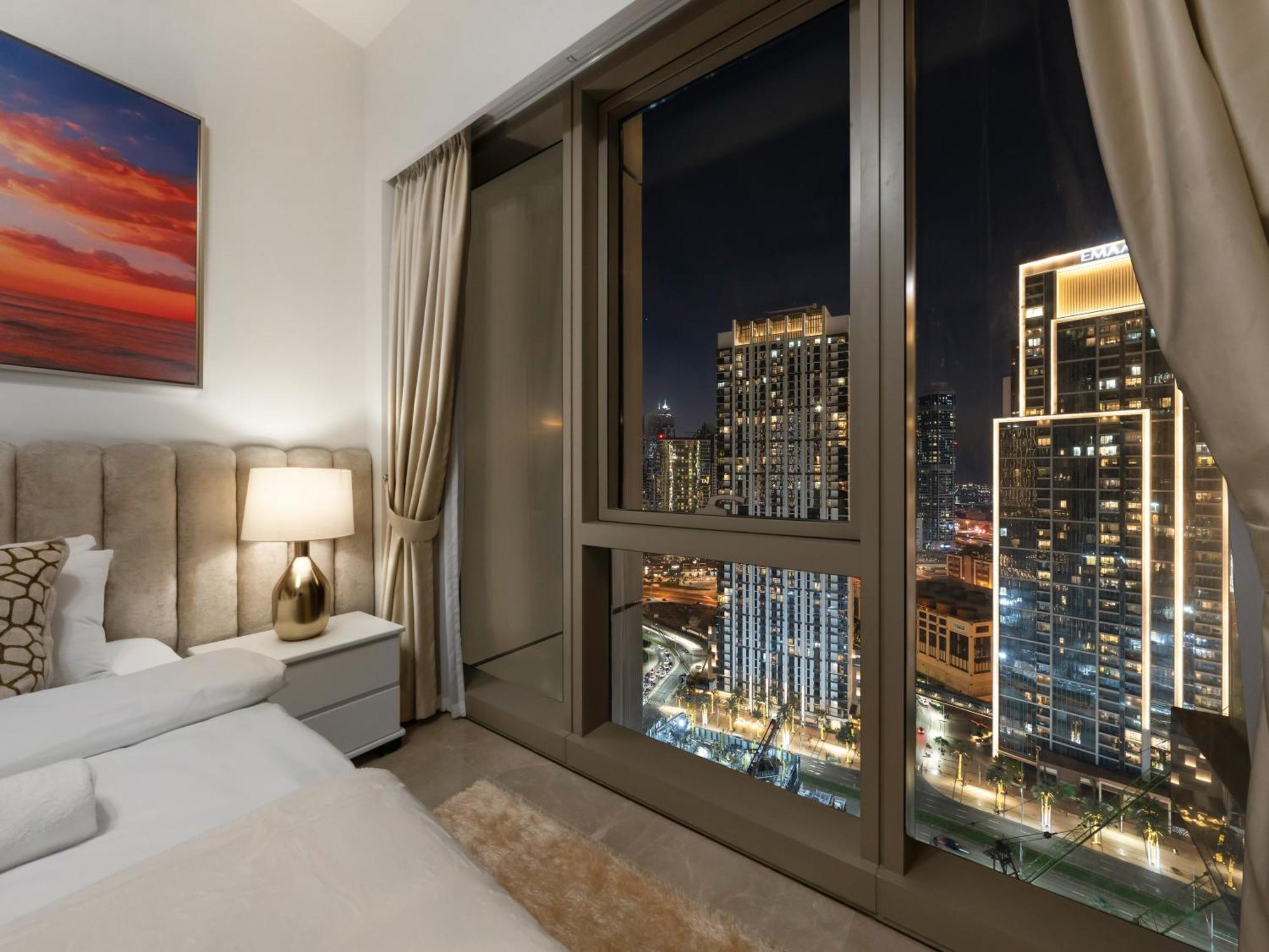 Luxury 1br 5min To Mall Burj Khalifa View From Pool Aparthotel Dubai