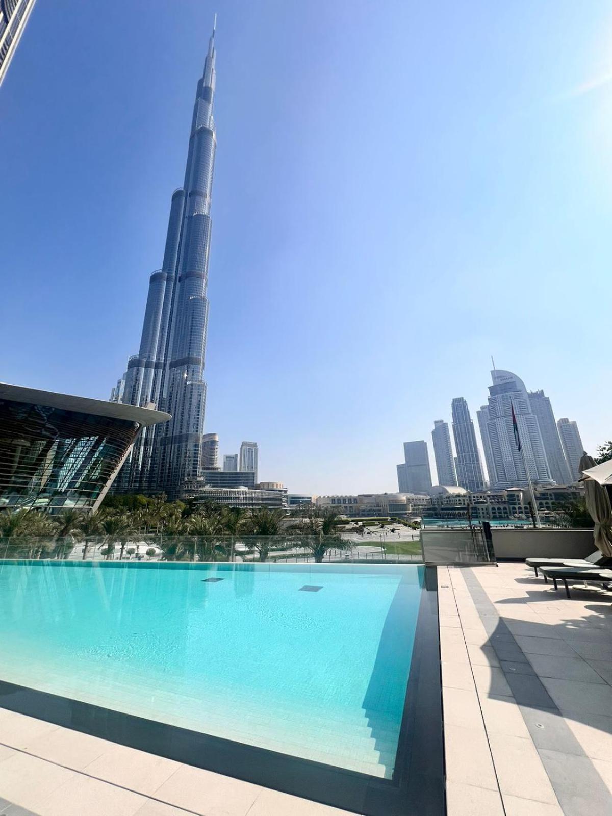 Luxury 1br 5min To Mall Burj Khalifa View From Pool Aparthotel Dubai