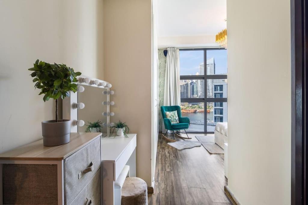 Royal Marina Experience Lavish 2br Waterfront View Appartement *