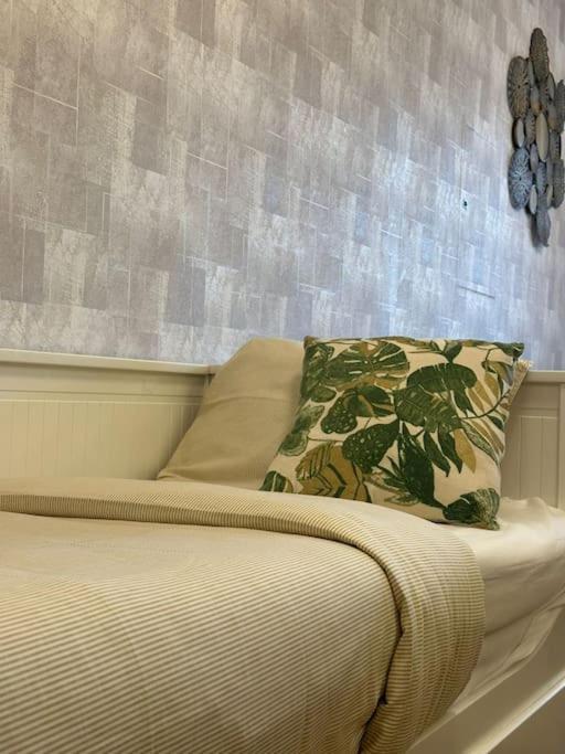 Royal Marina Experience Lavish 2br Waterfront View *