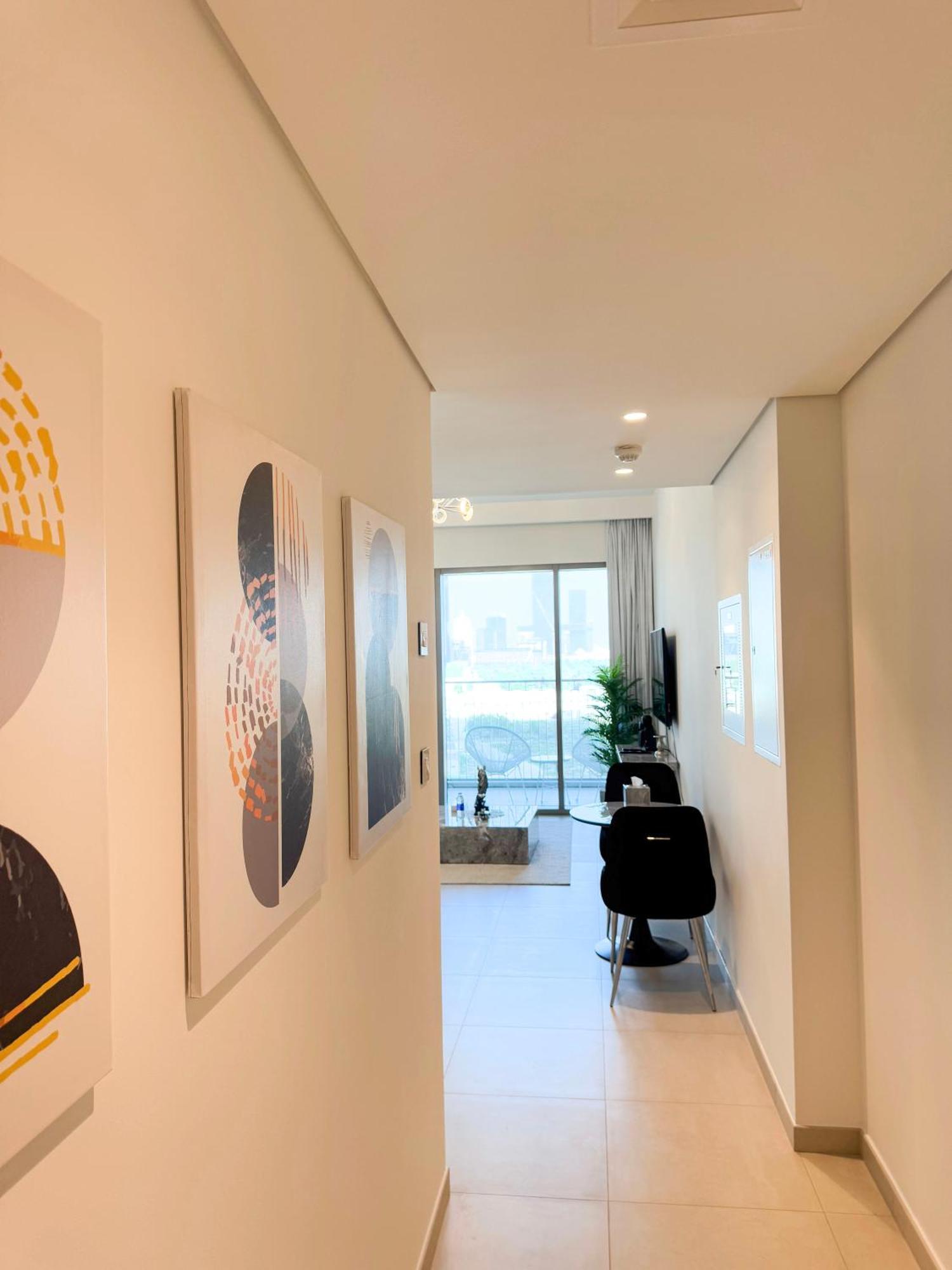 Apartamento Ina Homes - 1bhk Downtown Views Direct Access To Mall