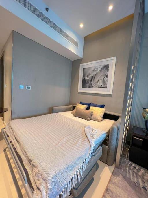Chic With Balcony - Canal Bay & Pool Views * Dubái