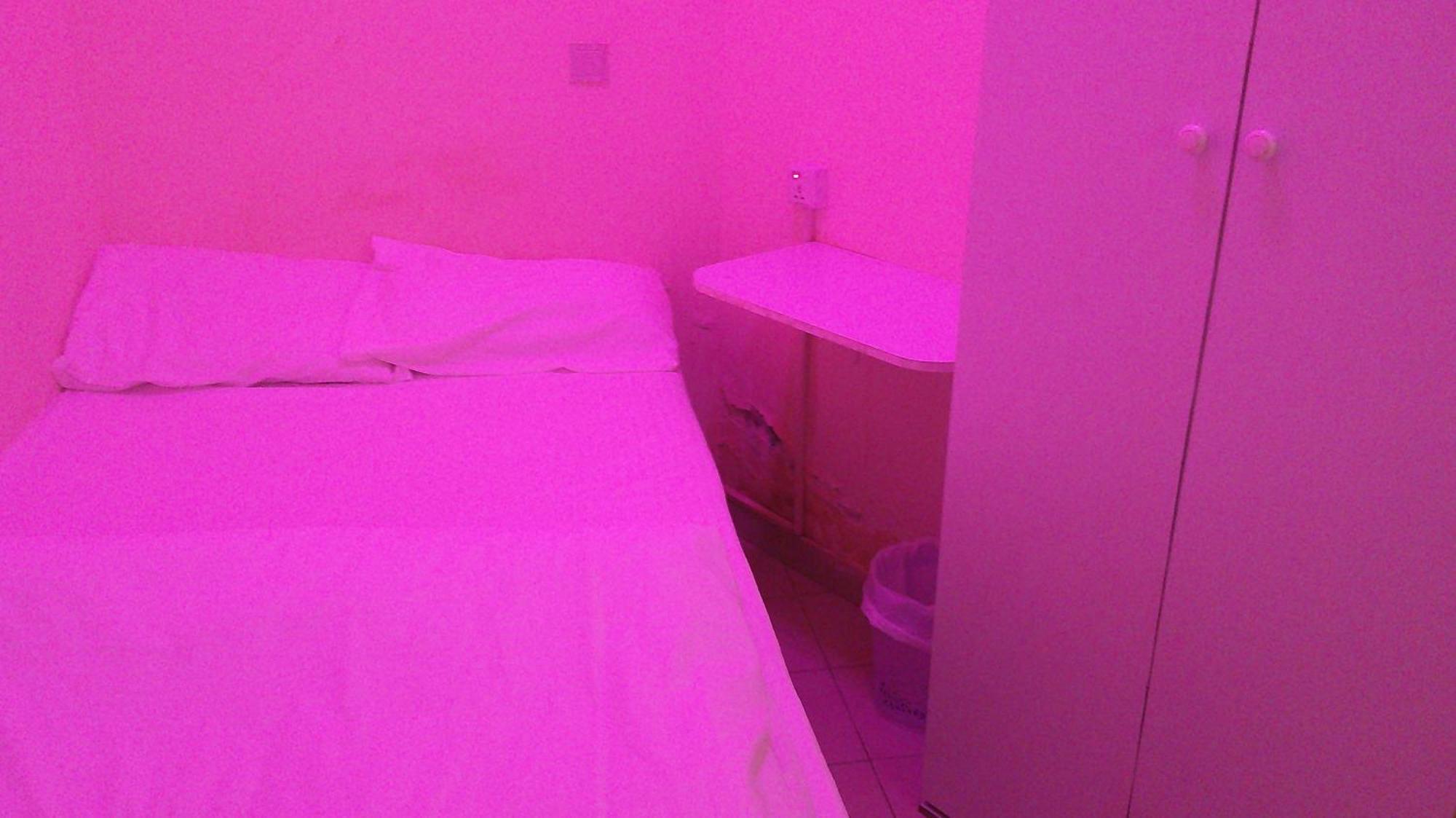 Gasthof Ruby Star Budget With Shared Washroom Access G06 *