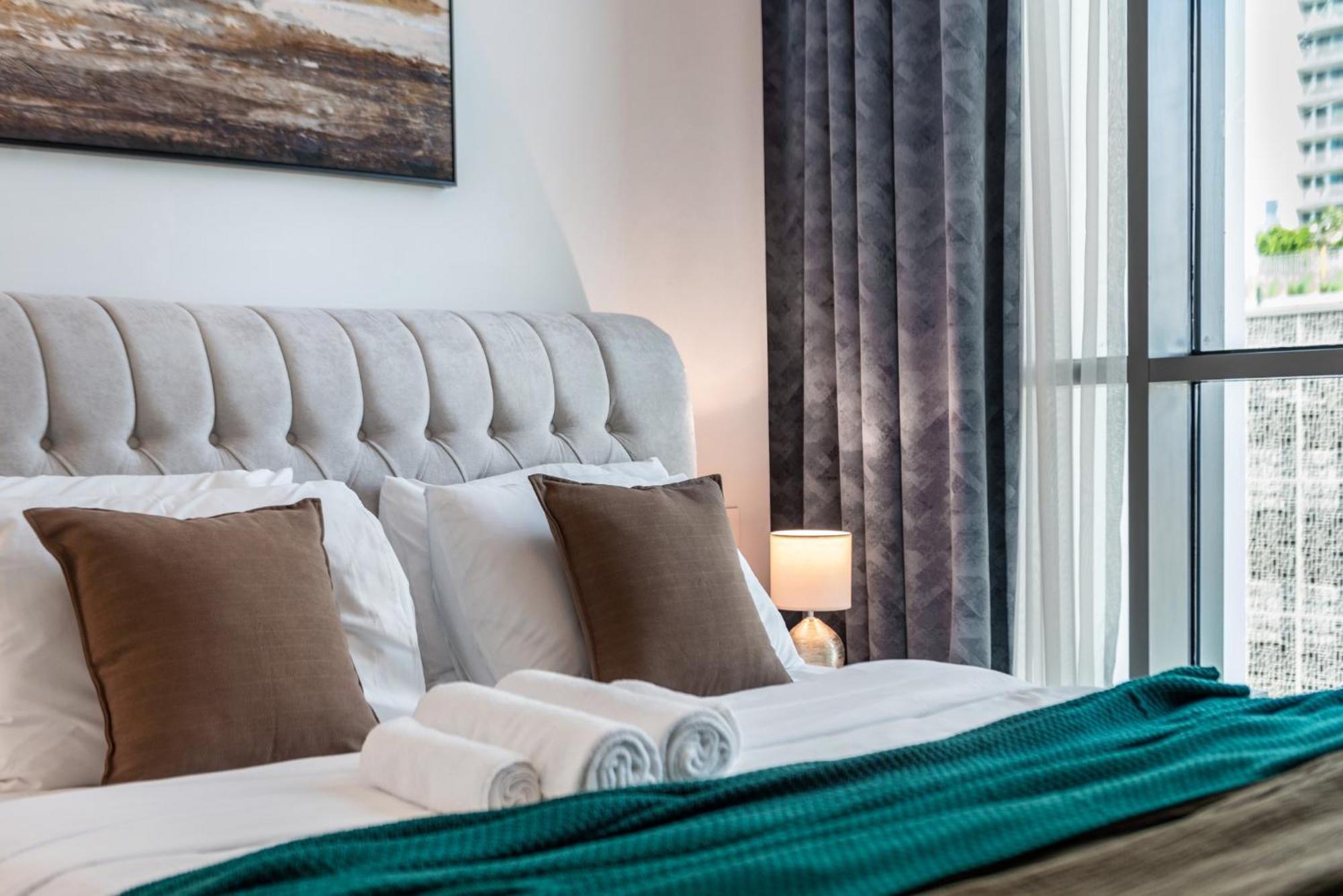 Apartamento Classy Downtown Bliss With Mall Access Dubái