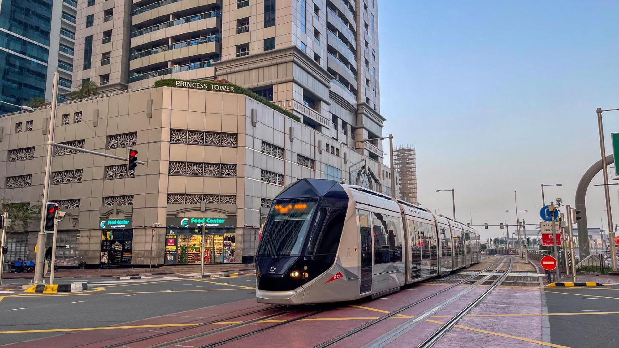 Apartemen Cozy One-bedroom In Marina Dubai