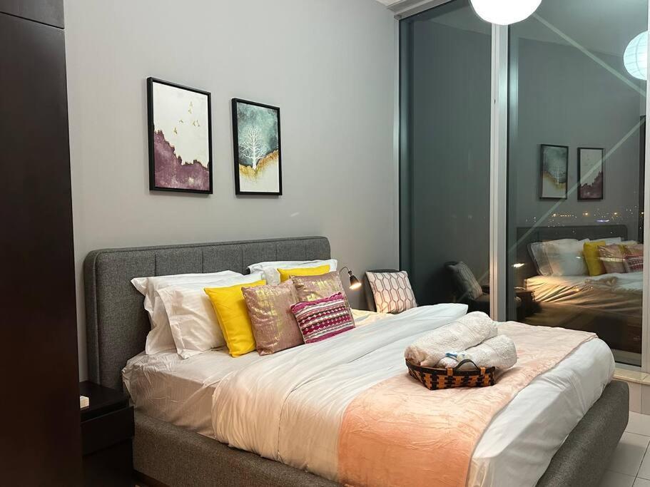 Cozy 1bhk Apartment-dubai Marina Dubái