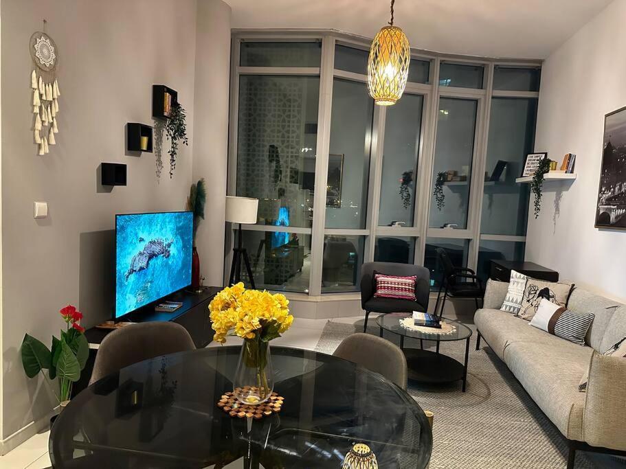 Apartamento Cozy 1bhk Apartment-dubai Marina *