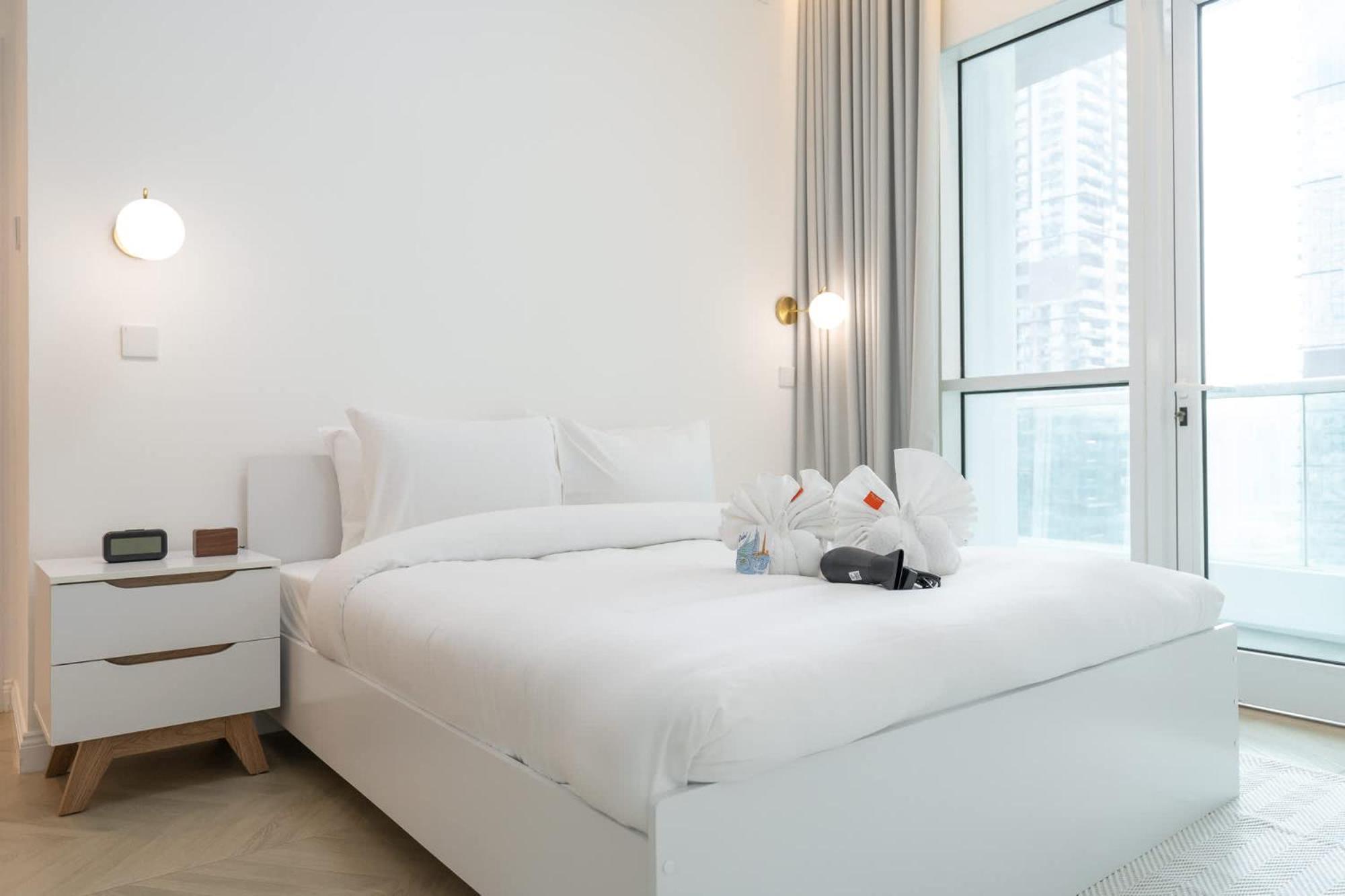 A Fabulous 1 Bedroom In Marina Pinnacle * Dubaï