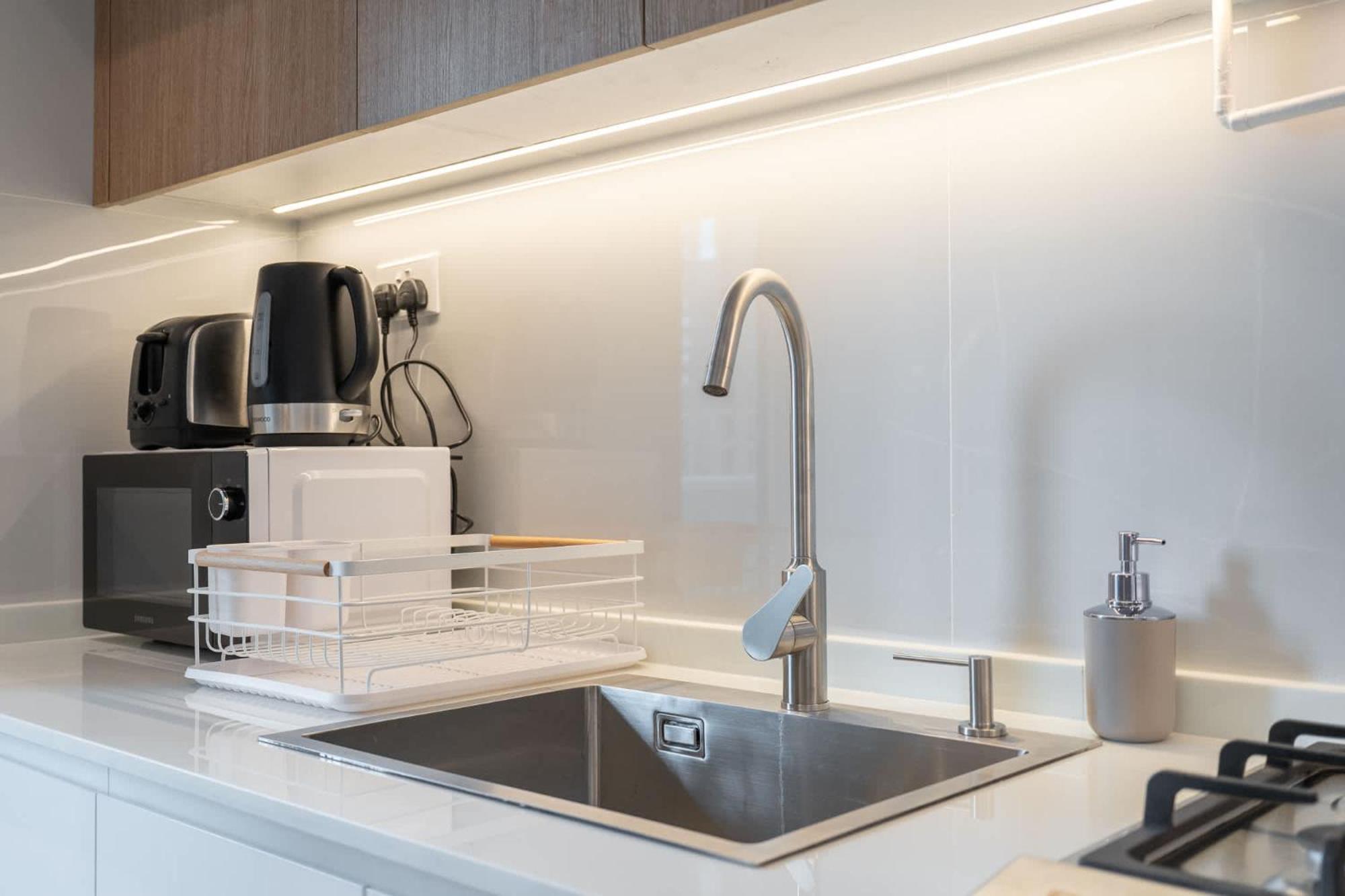 A Fabulous 1 Bedroom In Marina Pinnacle