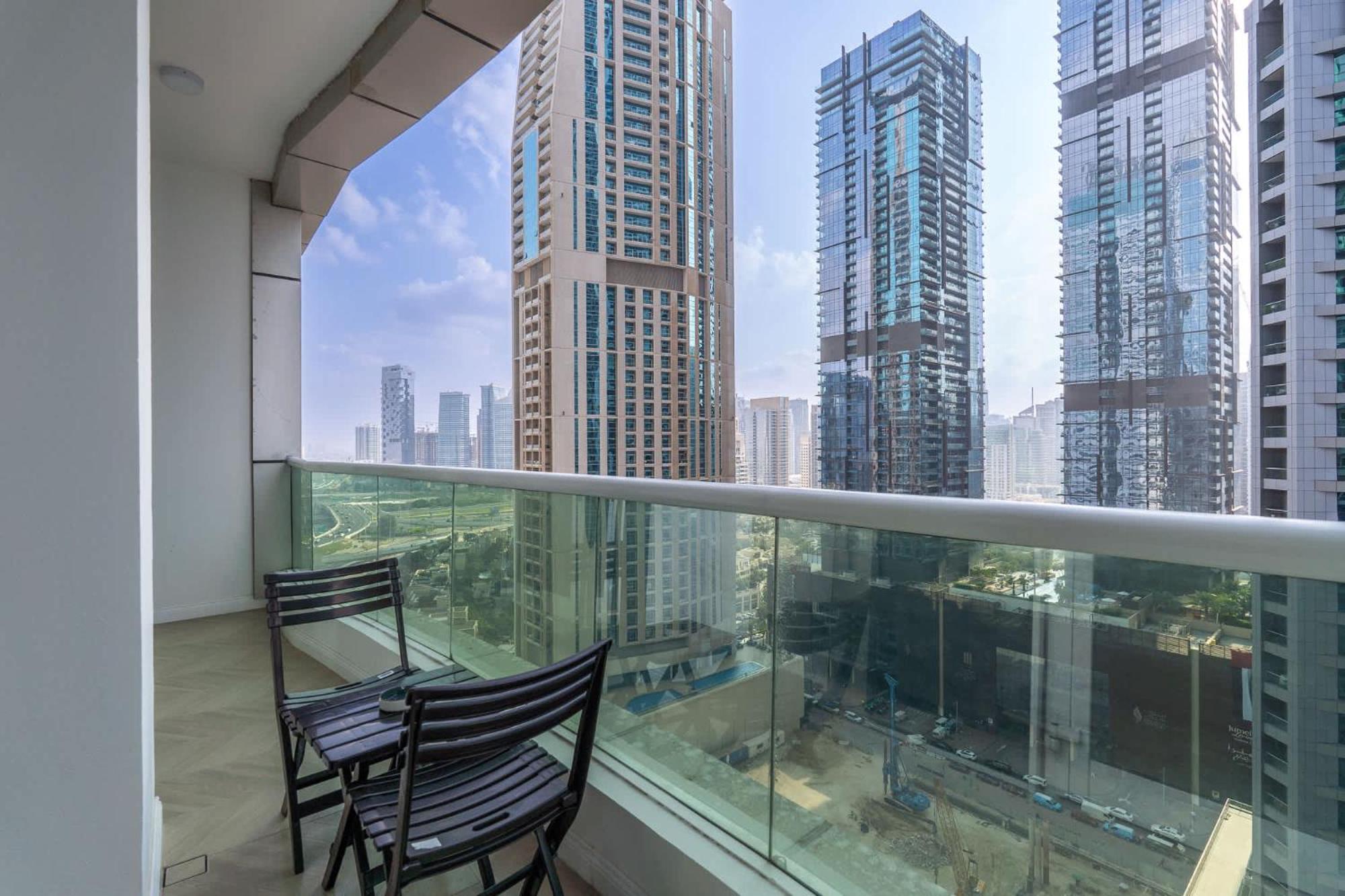 A Fabulous 1 Bedroom In Marina Pinnacle Appartement *