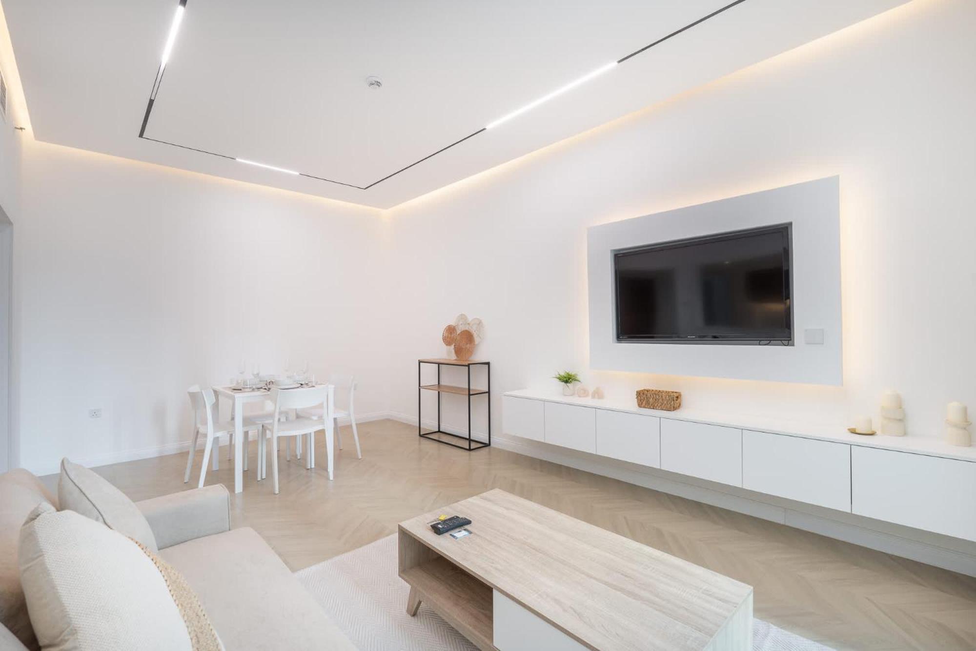 A Fabulous 1 Bedroom In Marina Pinnacle * Dubaï