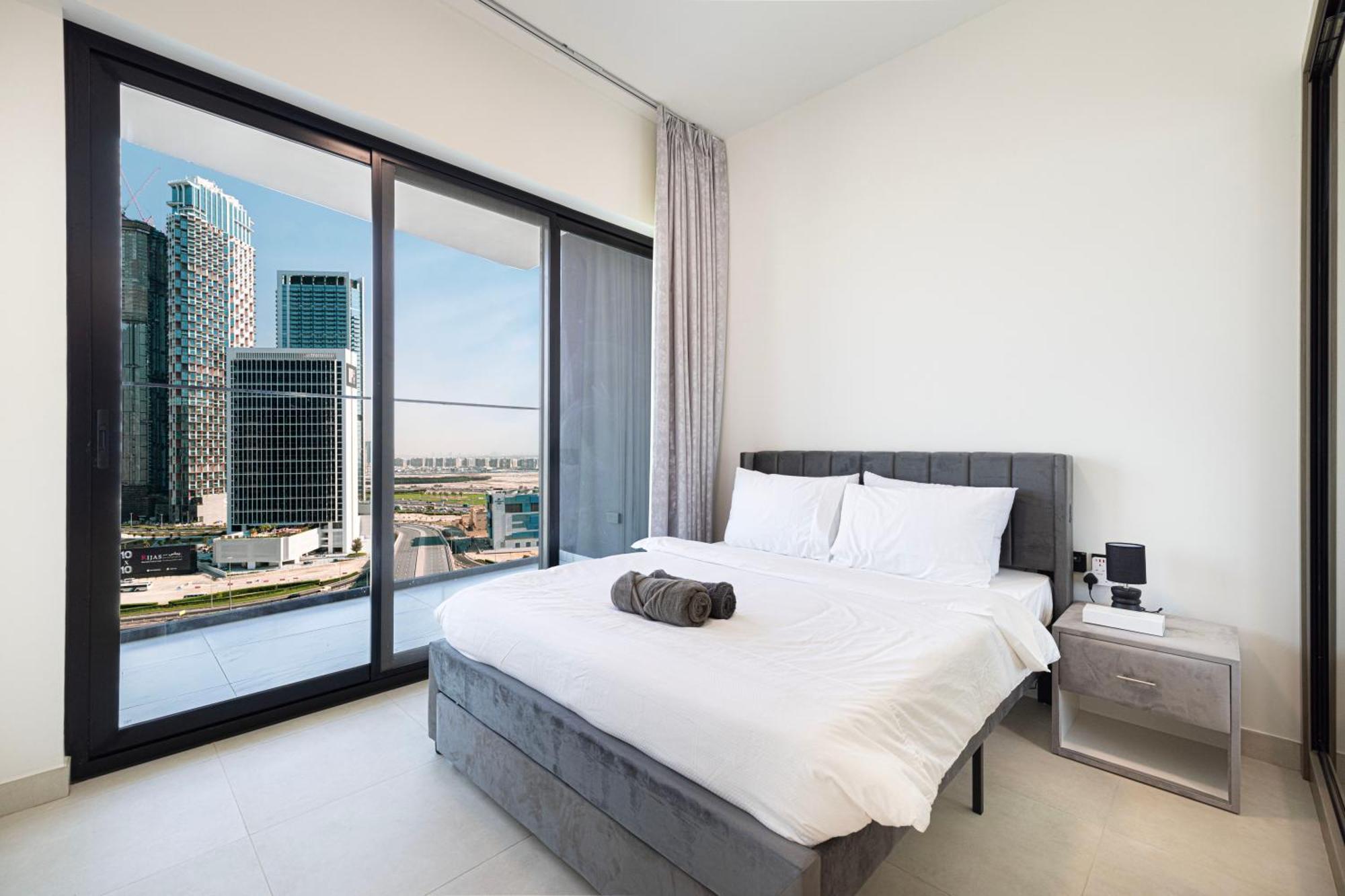 Apartment Luxury 2br Burj View & Jacuzzi Dubai