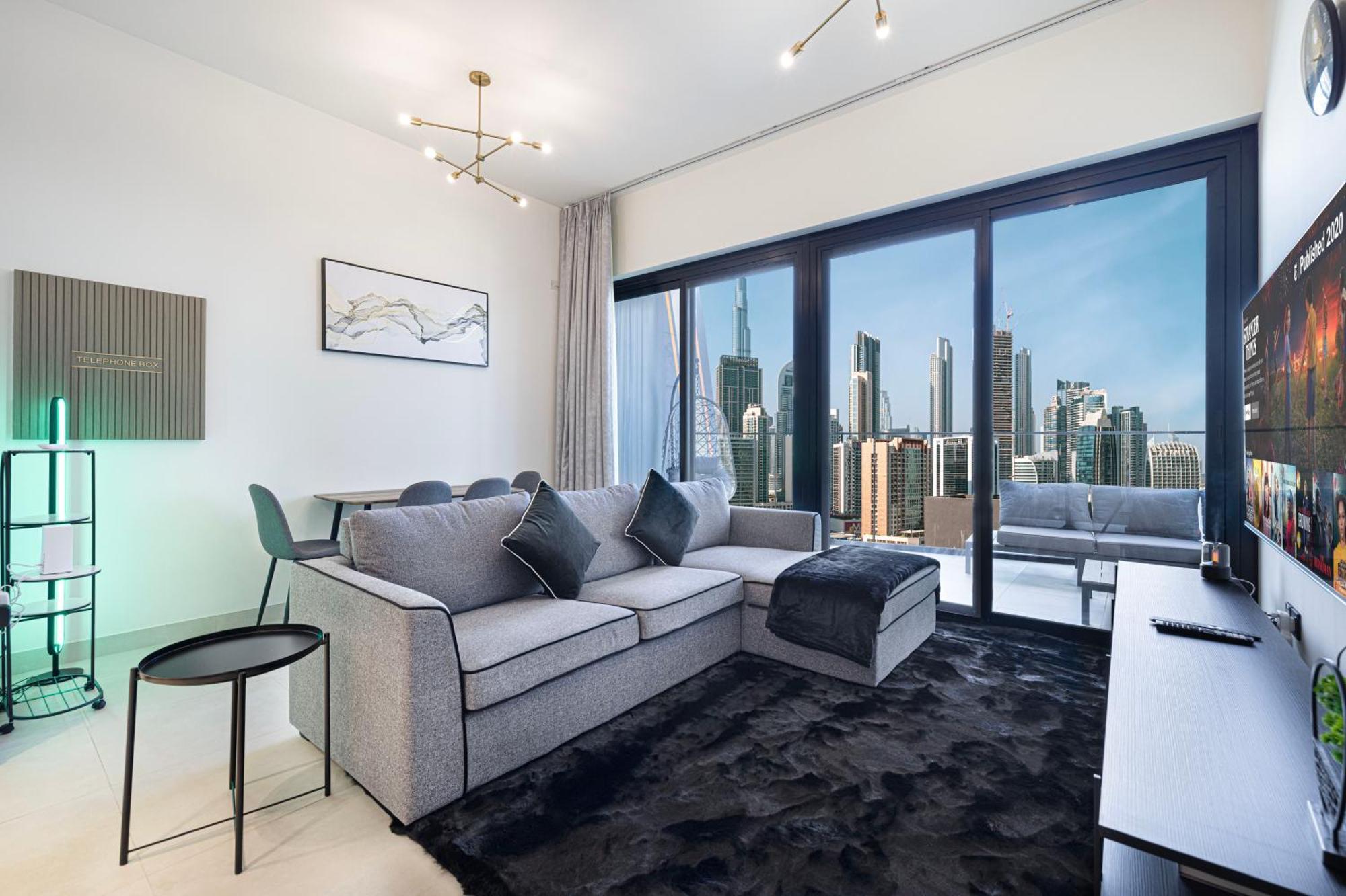 Luxury 2br Burj View & Jacuzzi *