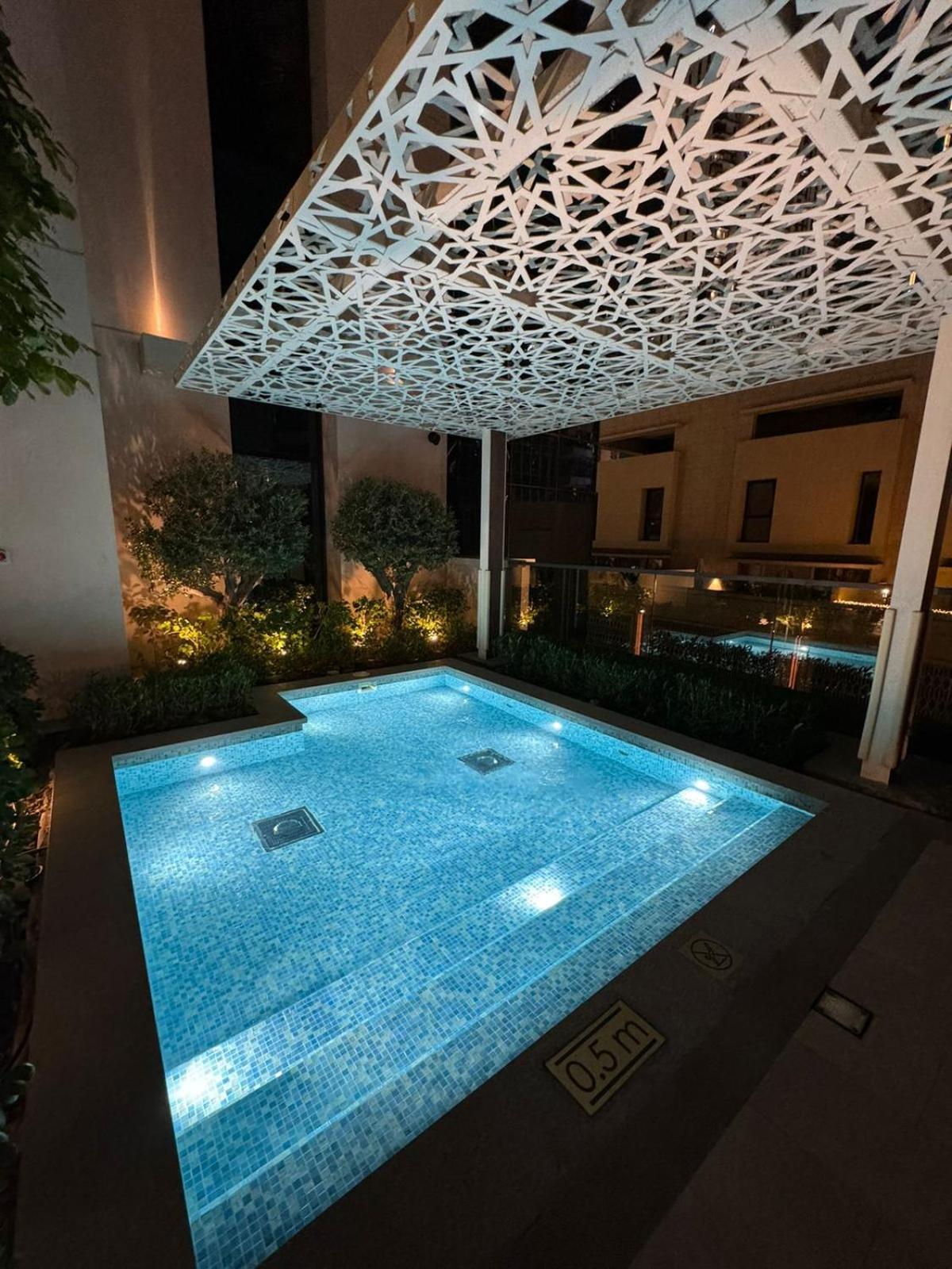 Luxury 1br Burj Khalifa View Walk To Mal Appartement *